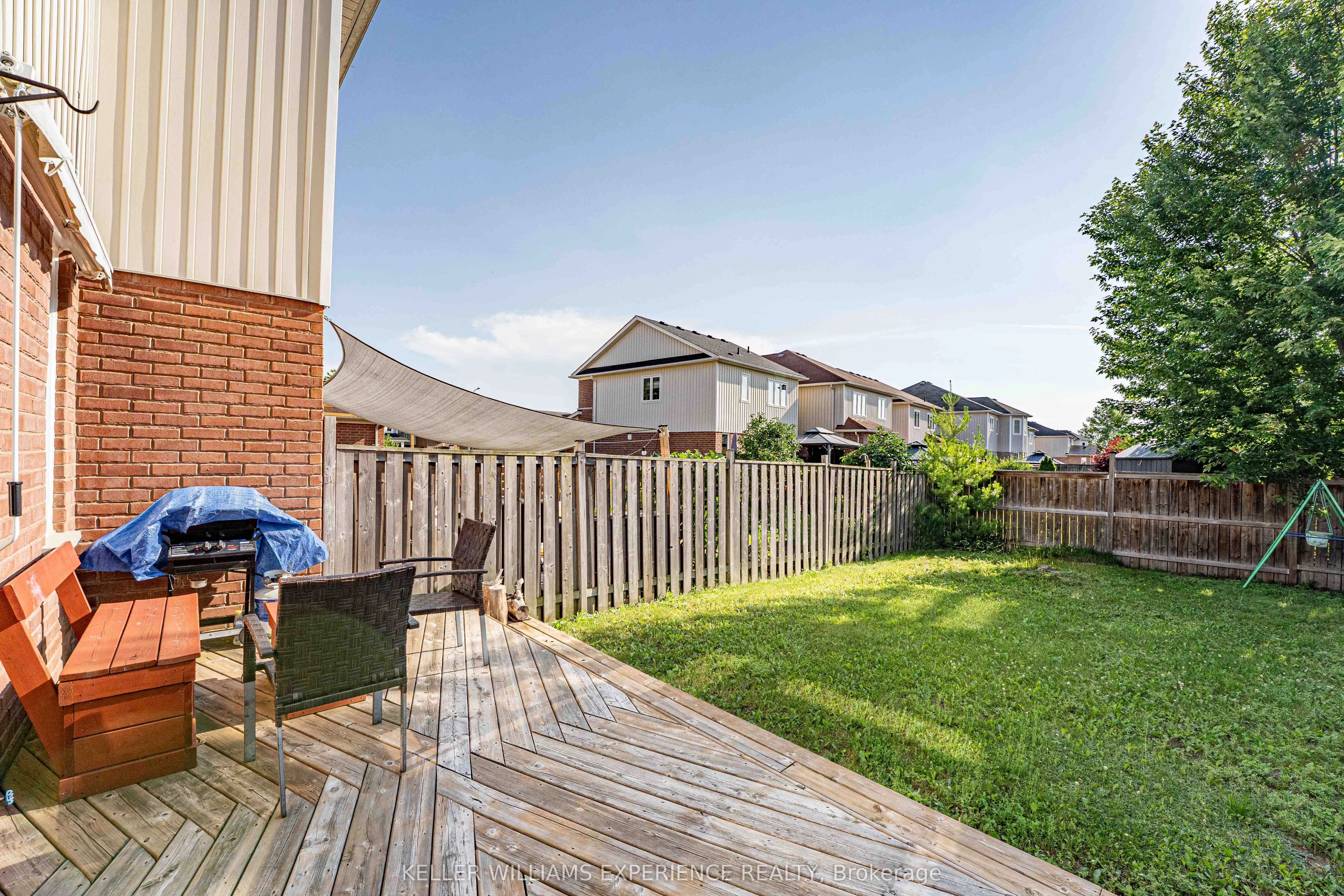 110 COLLIER Crescent