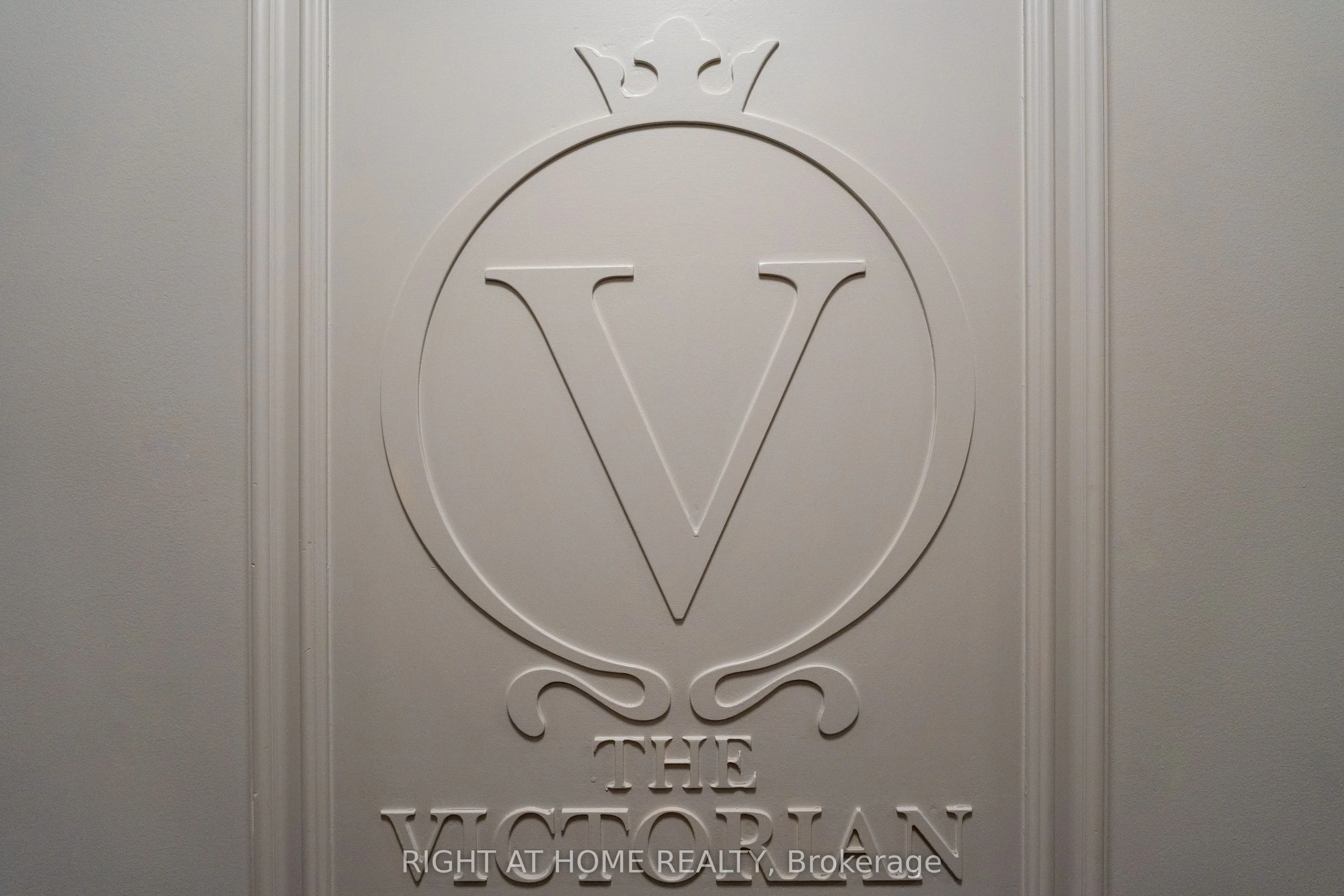 15450 Yonge Street #202