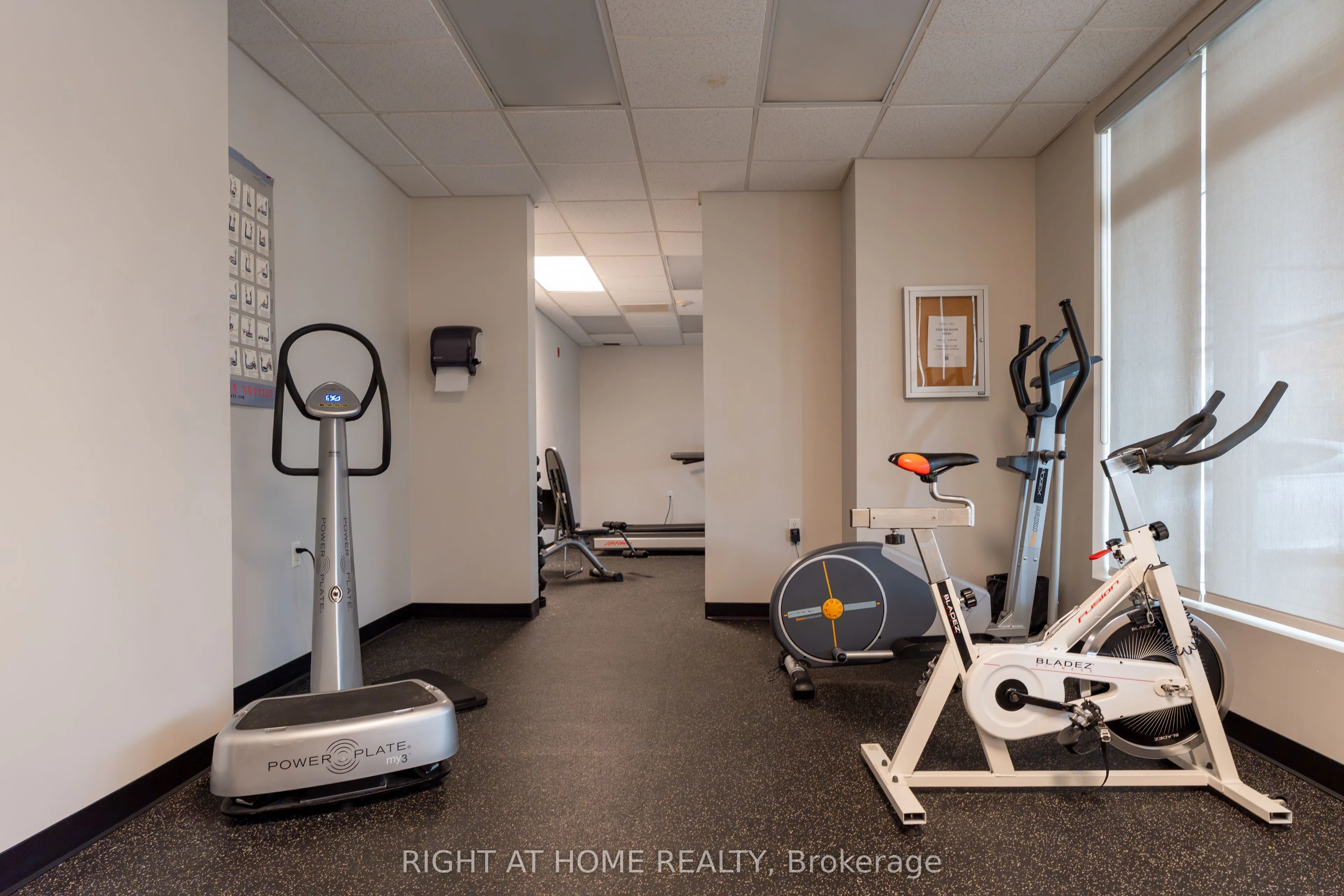 15450 Yonge Street #202