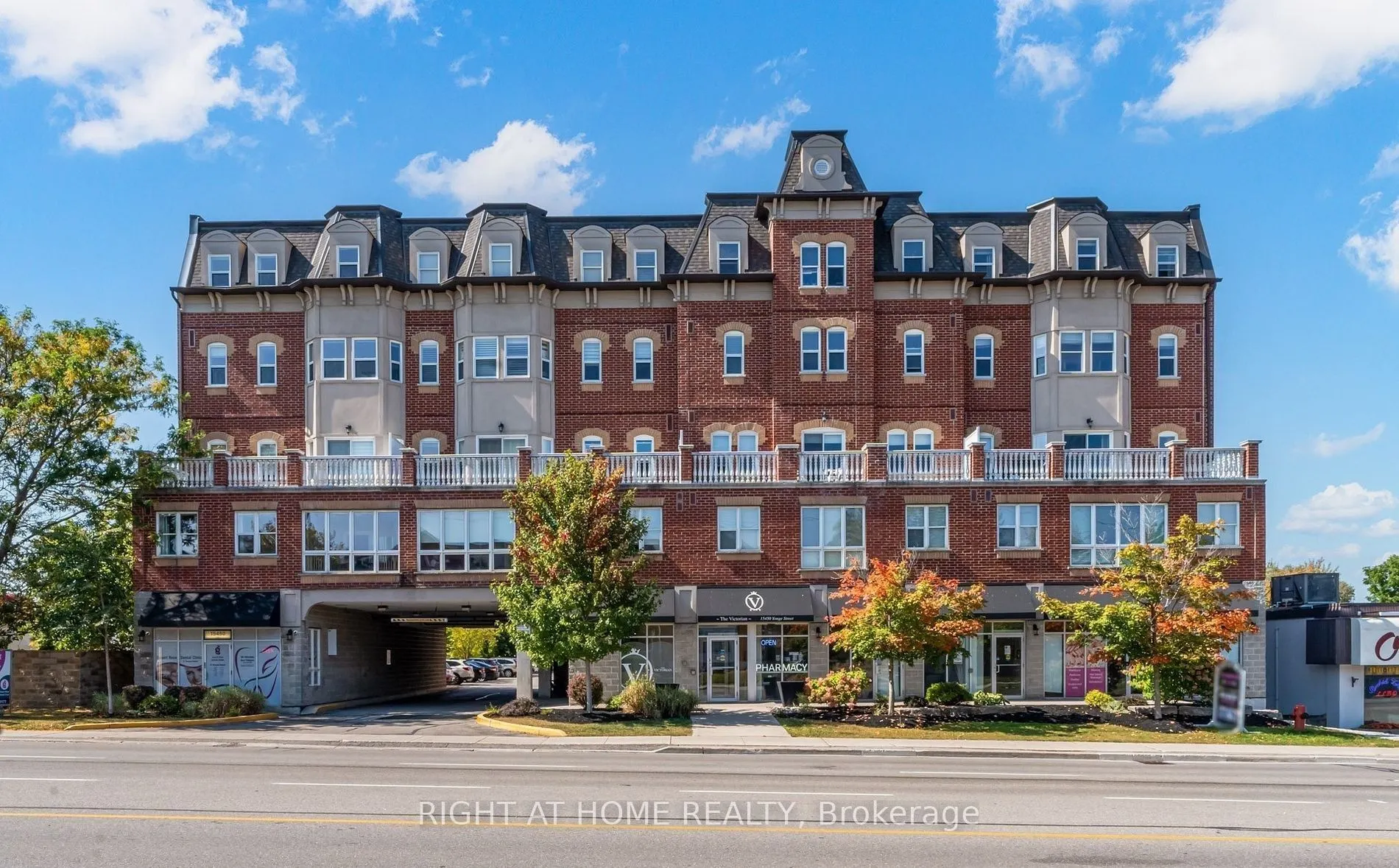 15450 Yonge Street #202