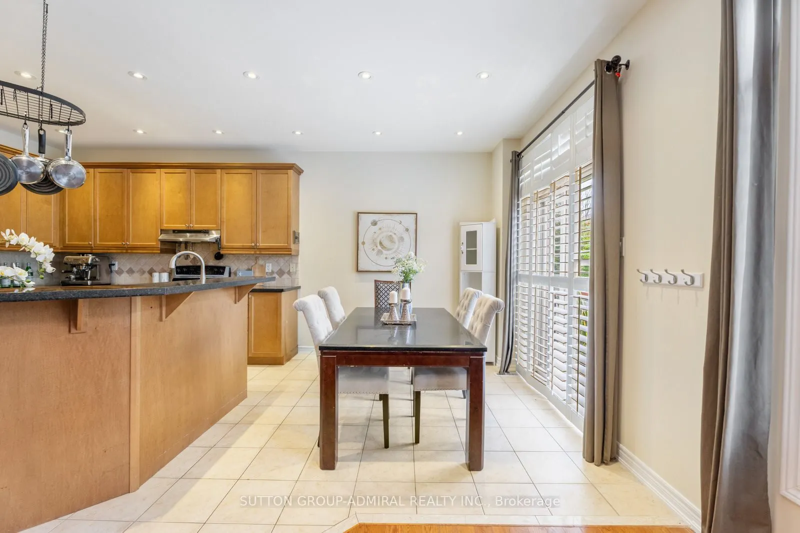 354 Autumn Hill Boulevard