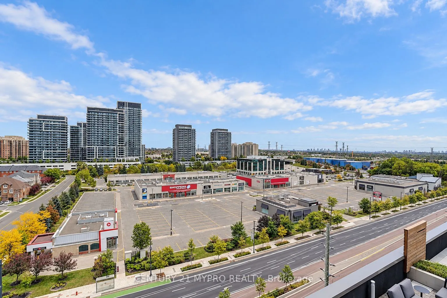 8888 Yonge Street #905