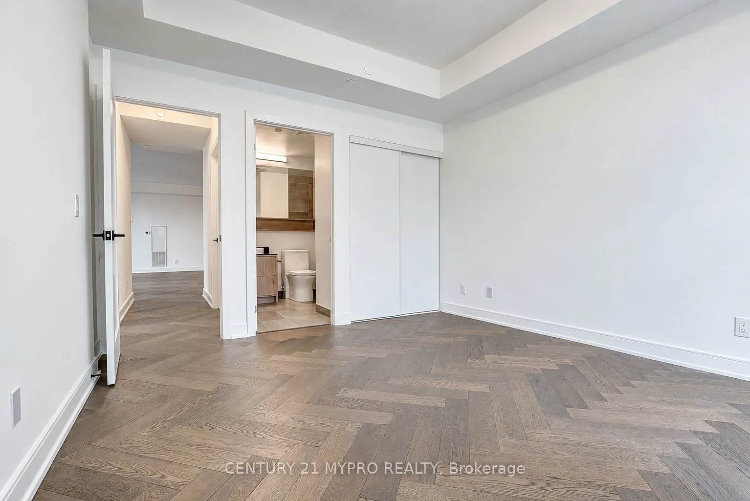 8888 Yonge Street #905