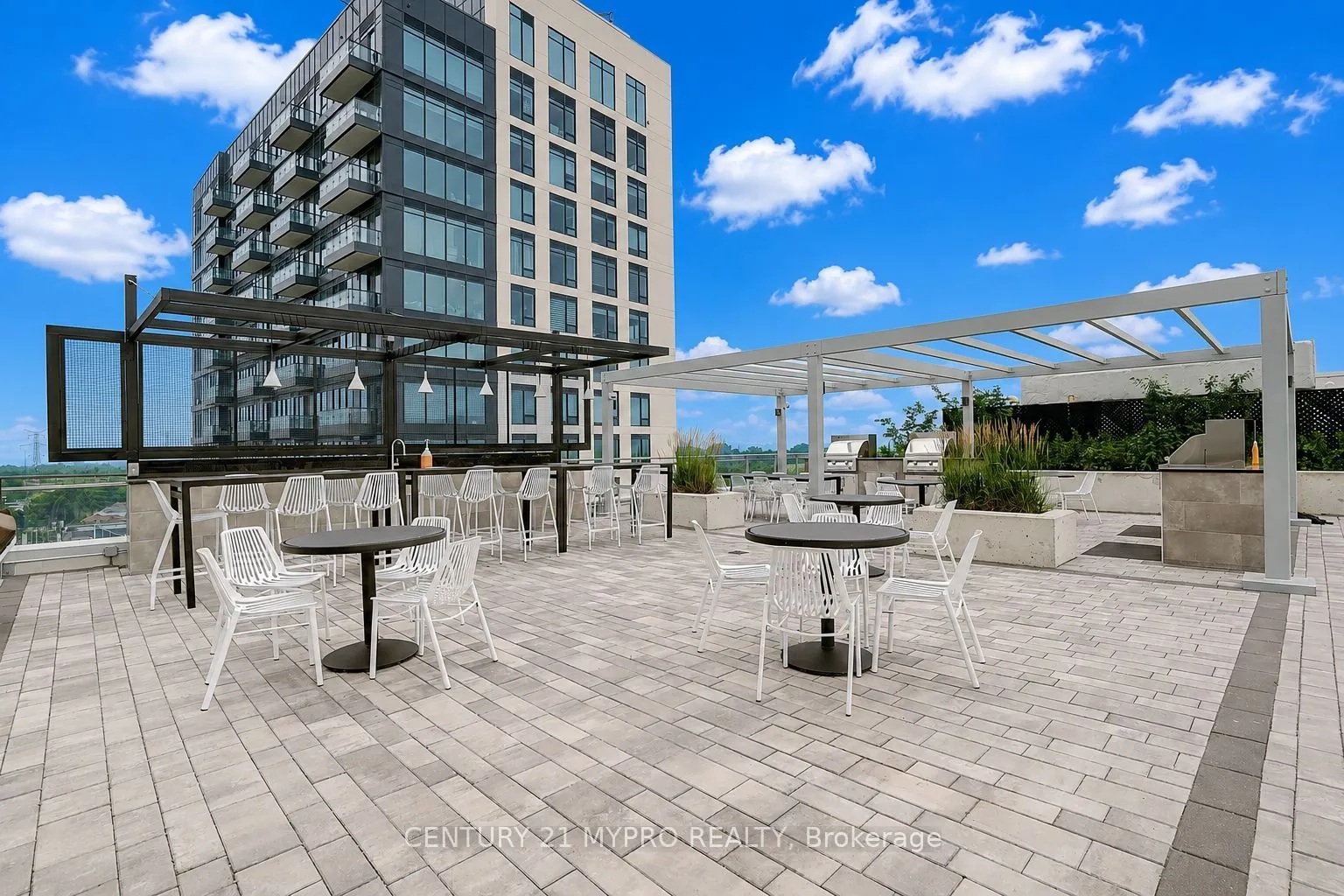 8888 Yonge Street #905
