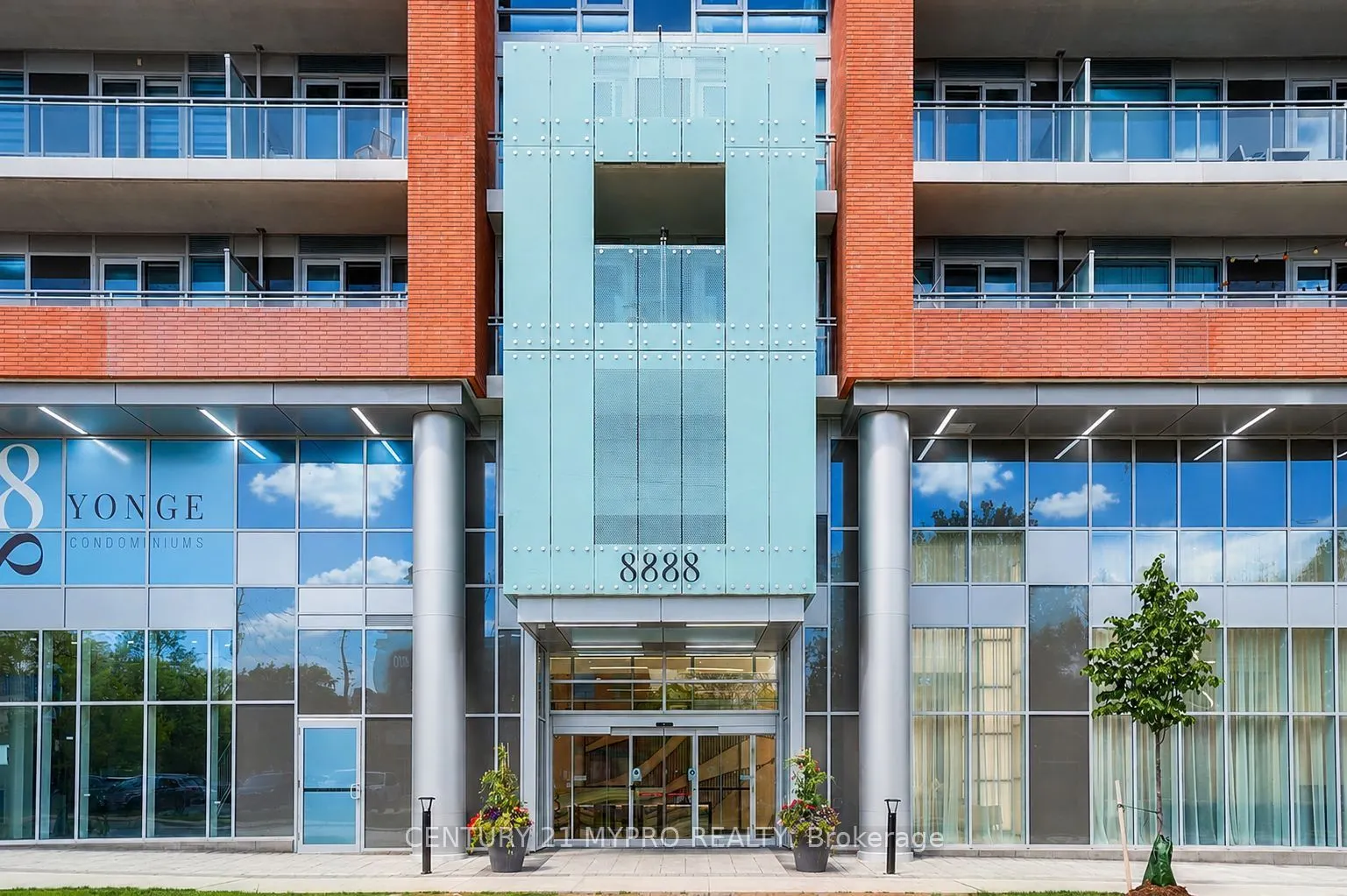 8888 Yonge Street #905