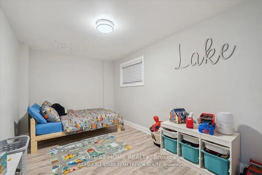 6 Newlands Avenue #LOWER