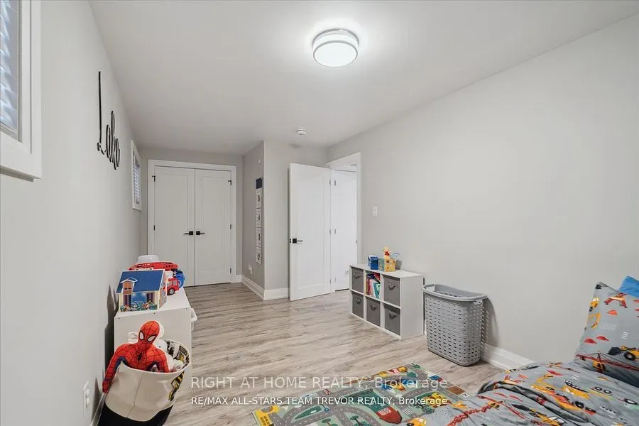 6 Newlands Avenue #LOWER