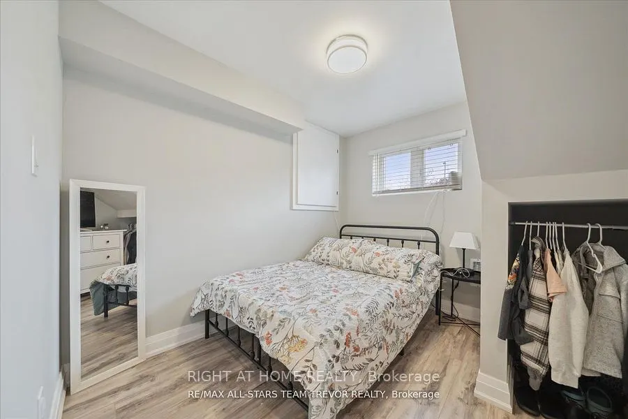 6 Newlands Avenue #LOWER