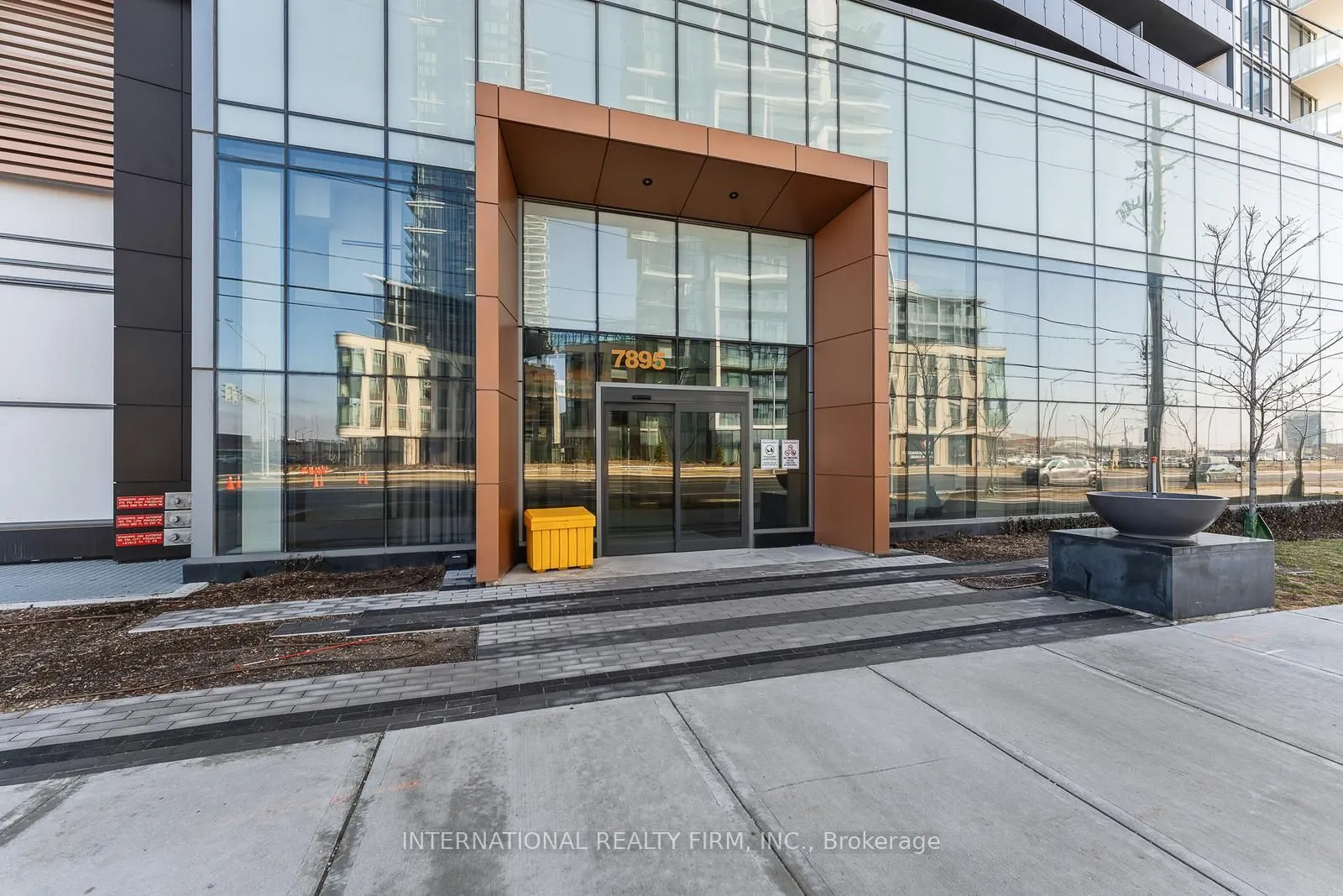 7895 Jane Street #703