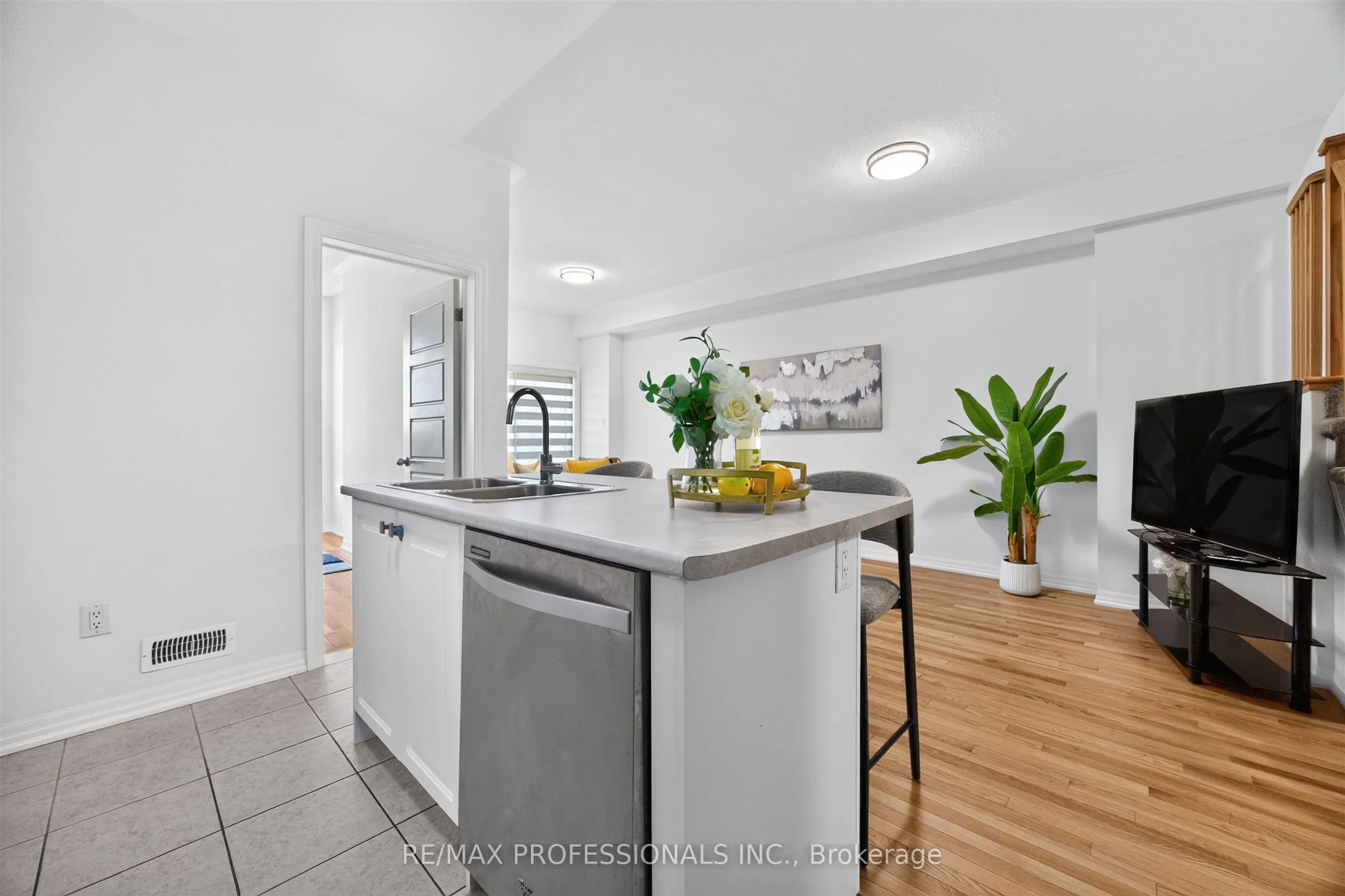 5 Delano Way