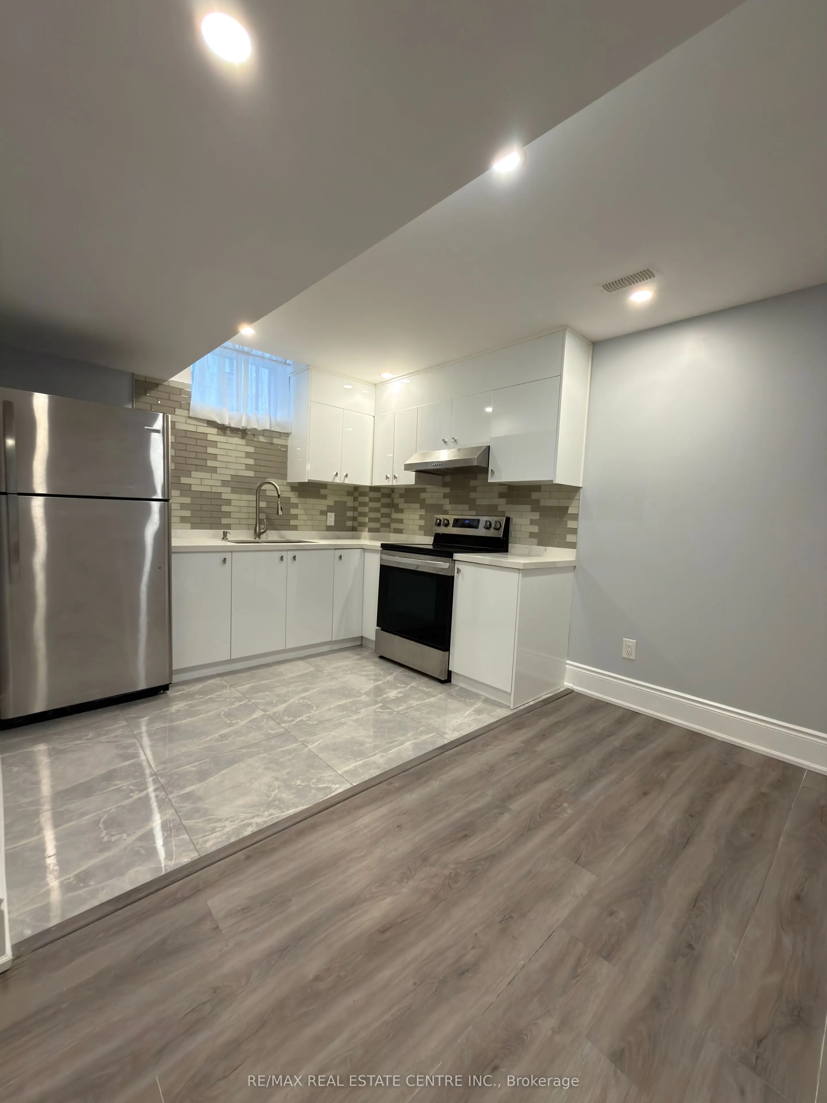 53 Dybal Street #Lower