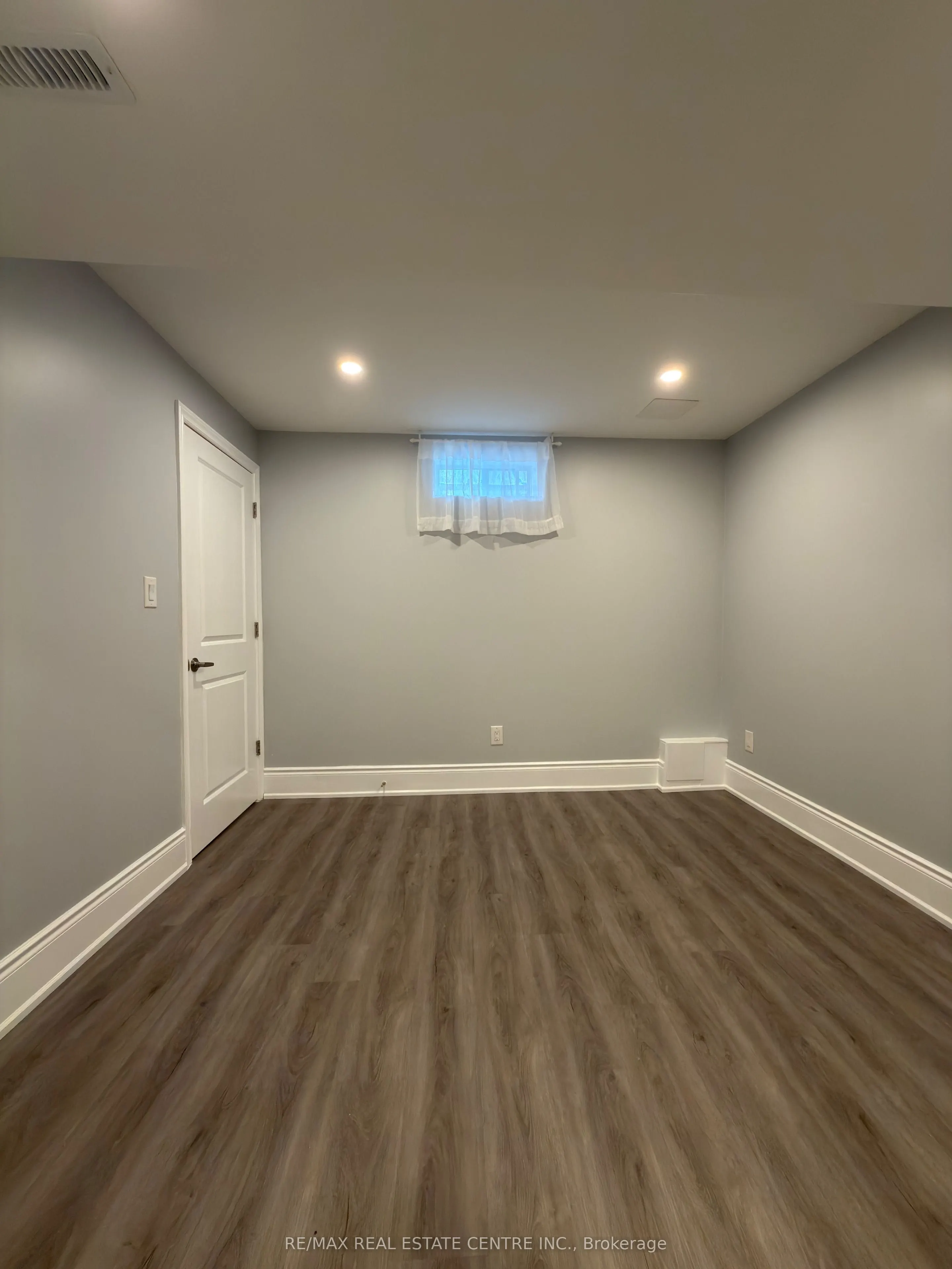 53 Dybal Street #Lower