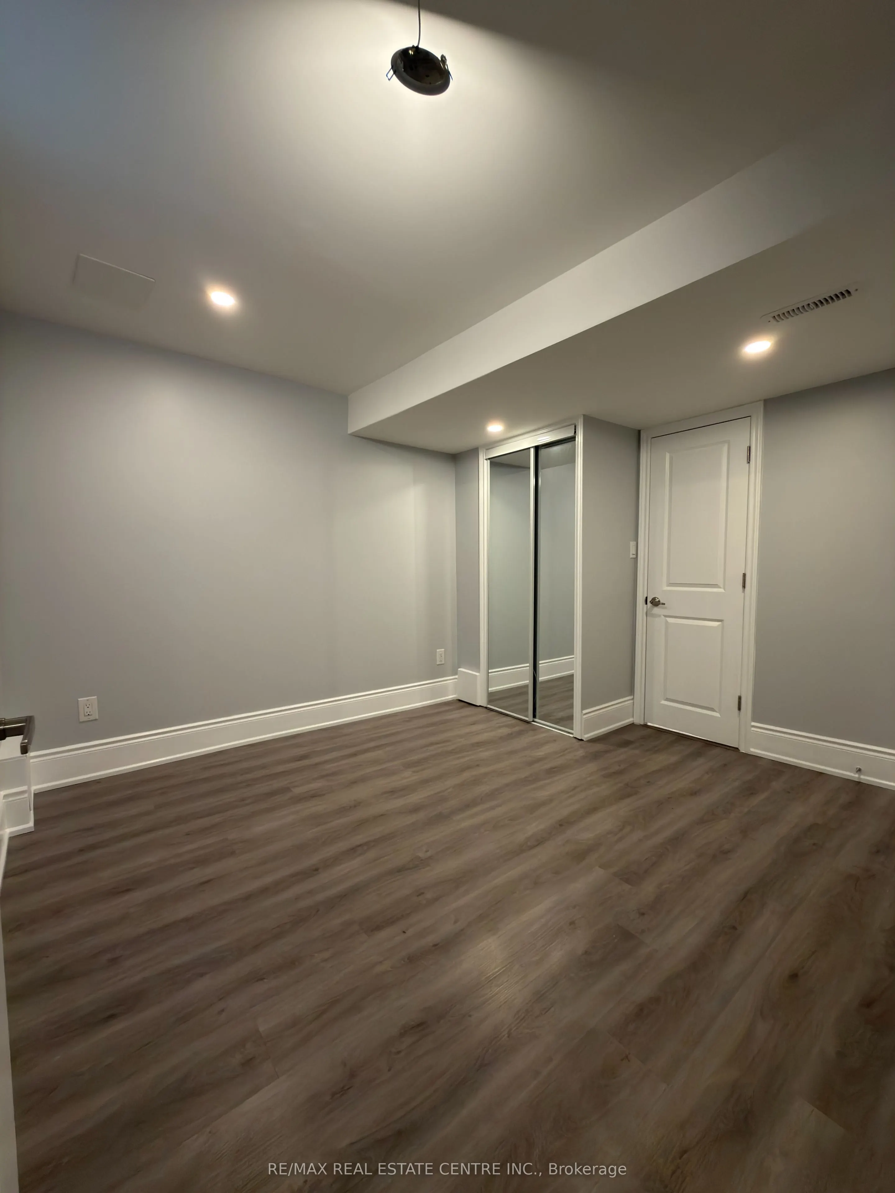 53 Dybal Street #Lower