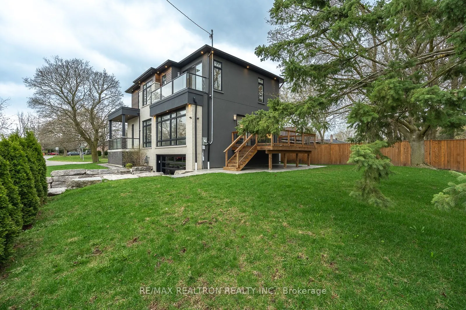 70 Collins Crescent