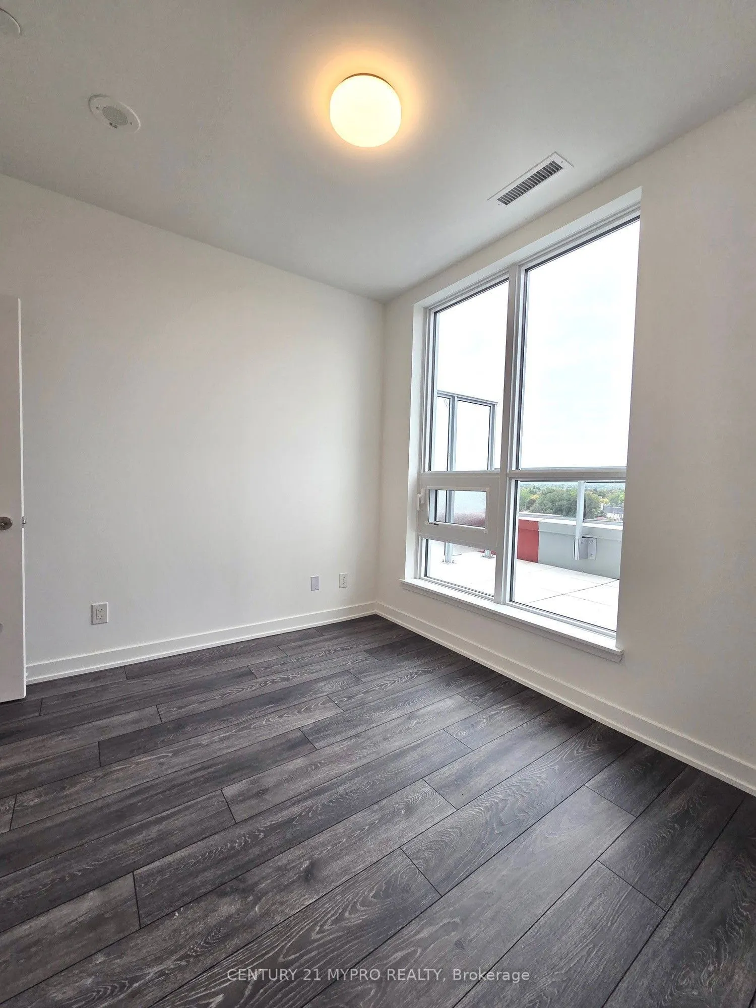 8888 Yonge Street ##717
