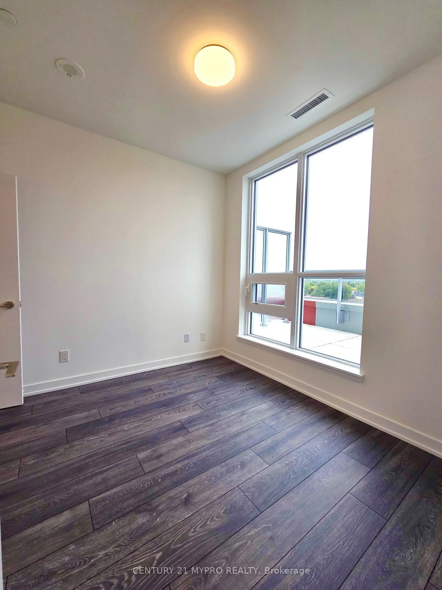 8888 Yonge Street ##717