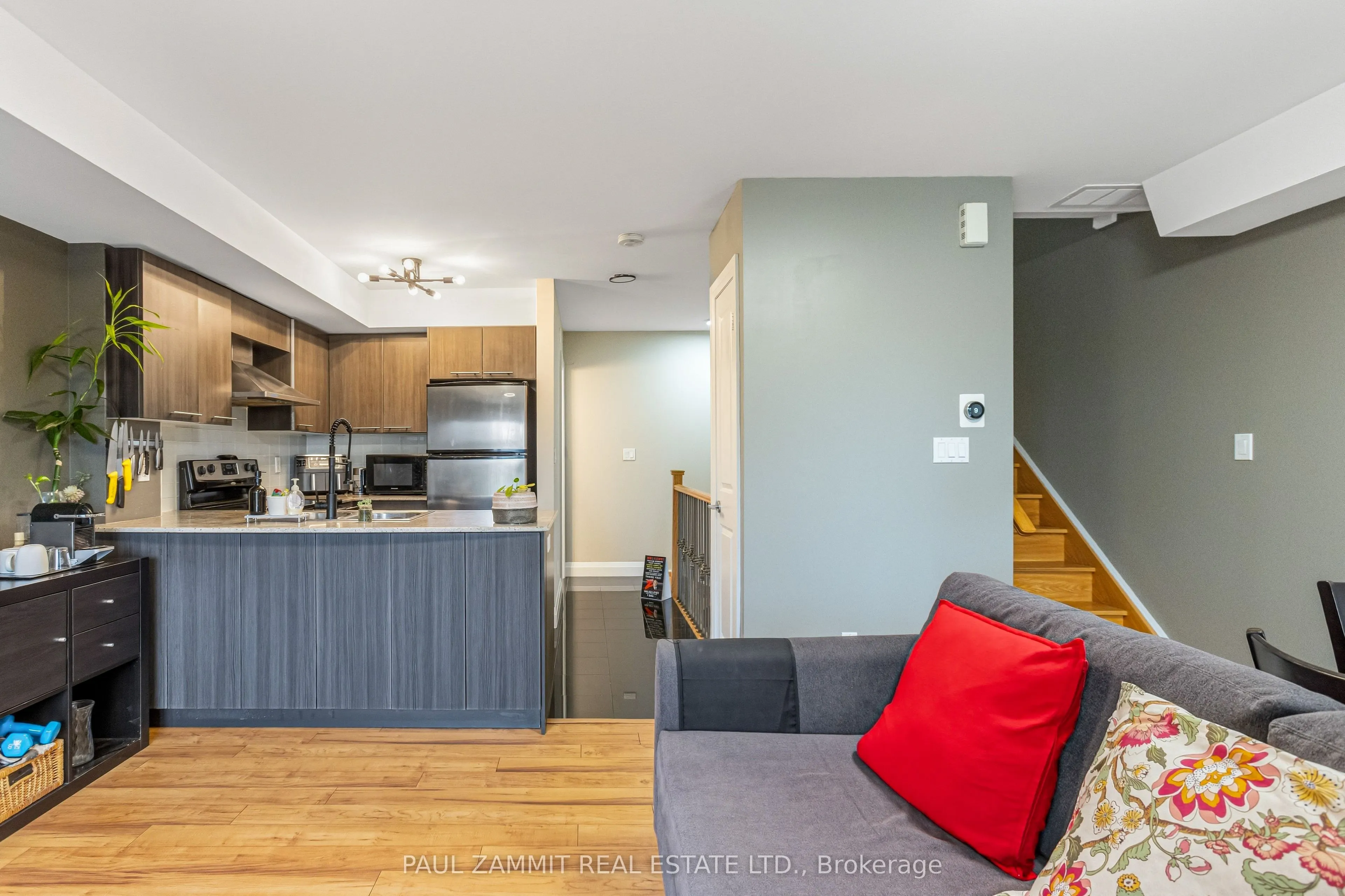 320 John Street #217
