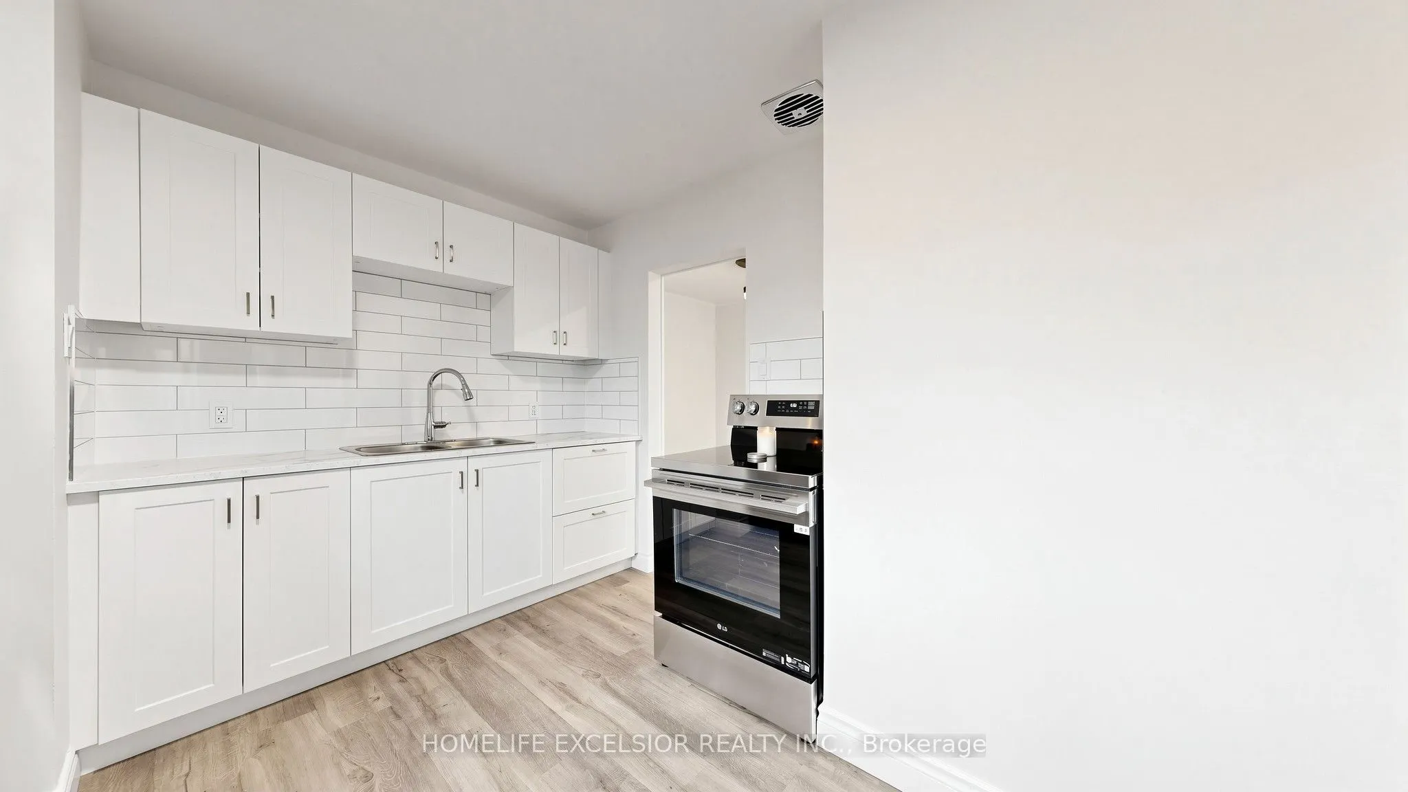 86 Newbury Drive