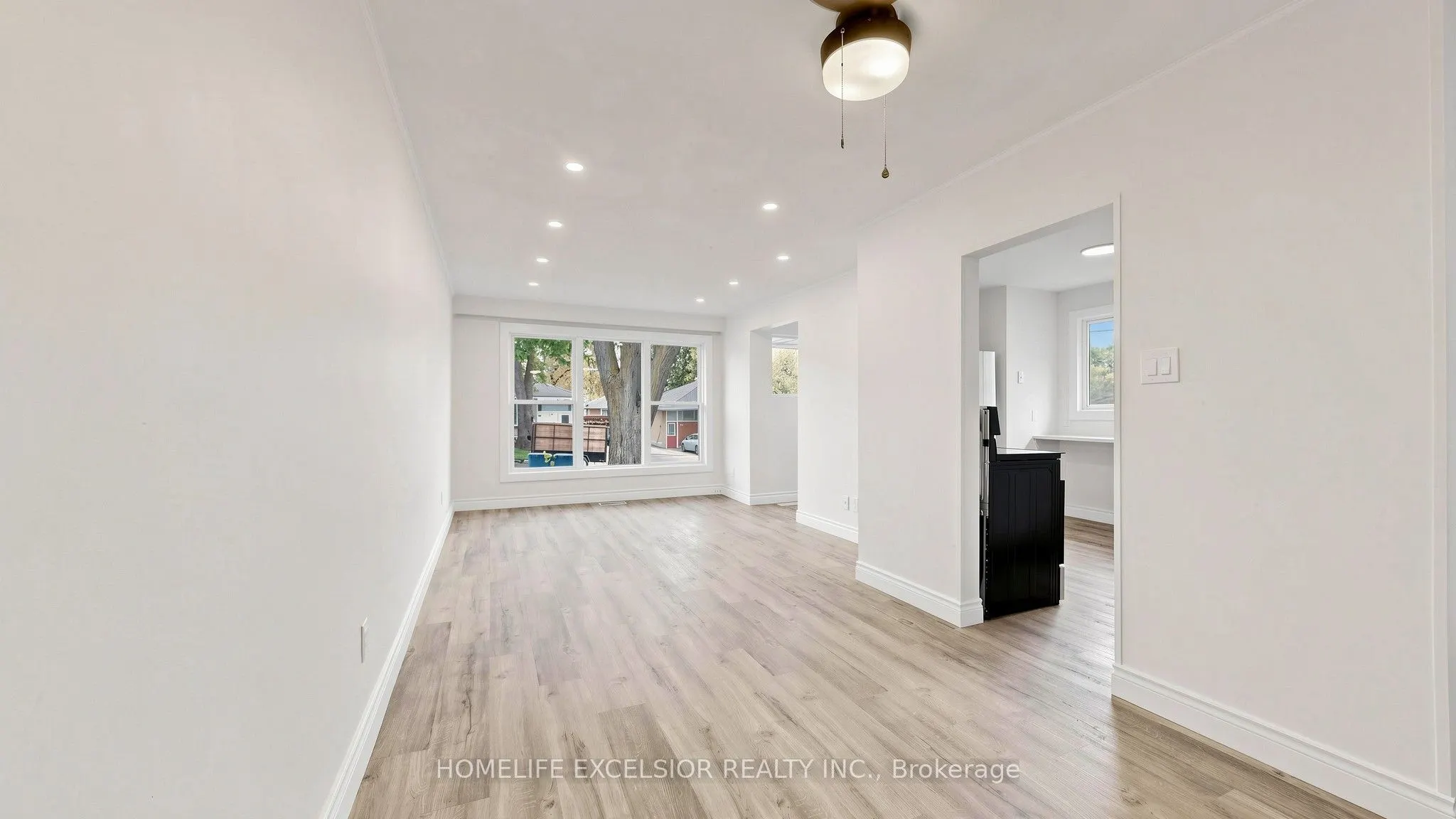 86 Newbury Drive