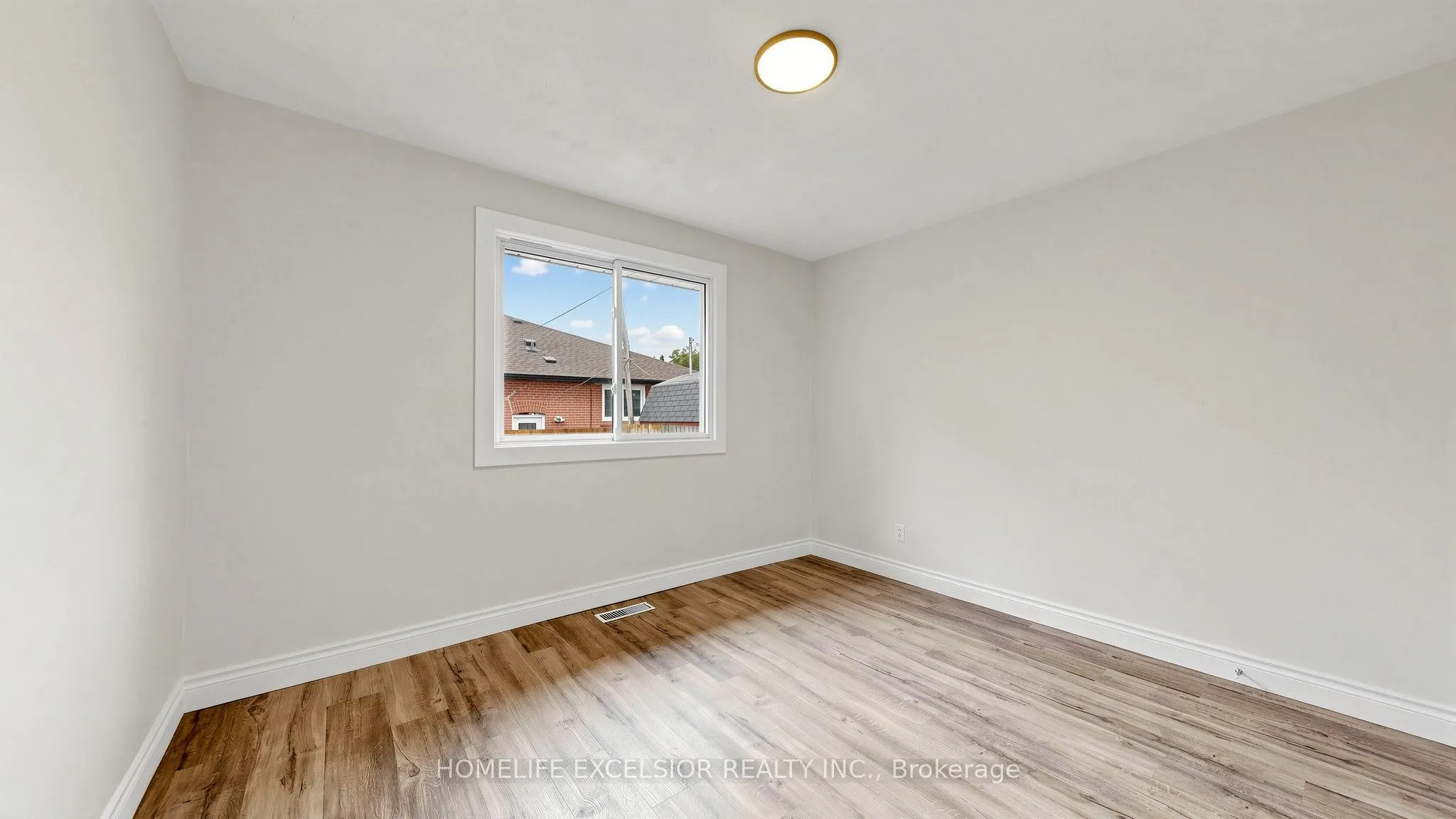 86 Newbury Drive