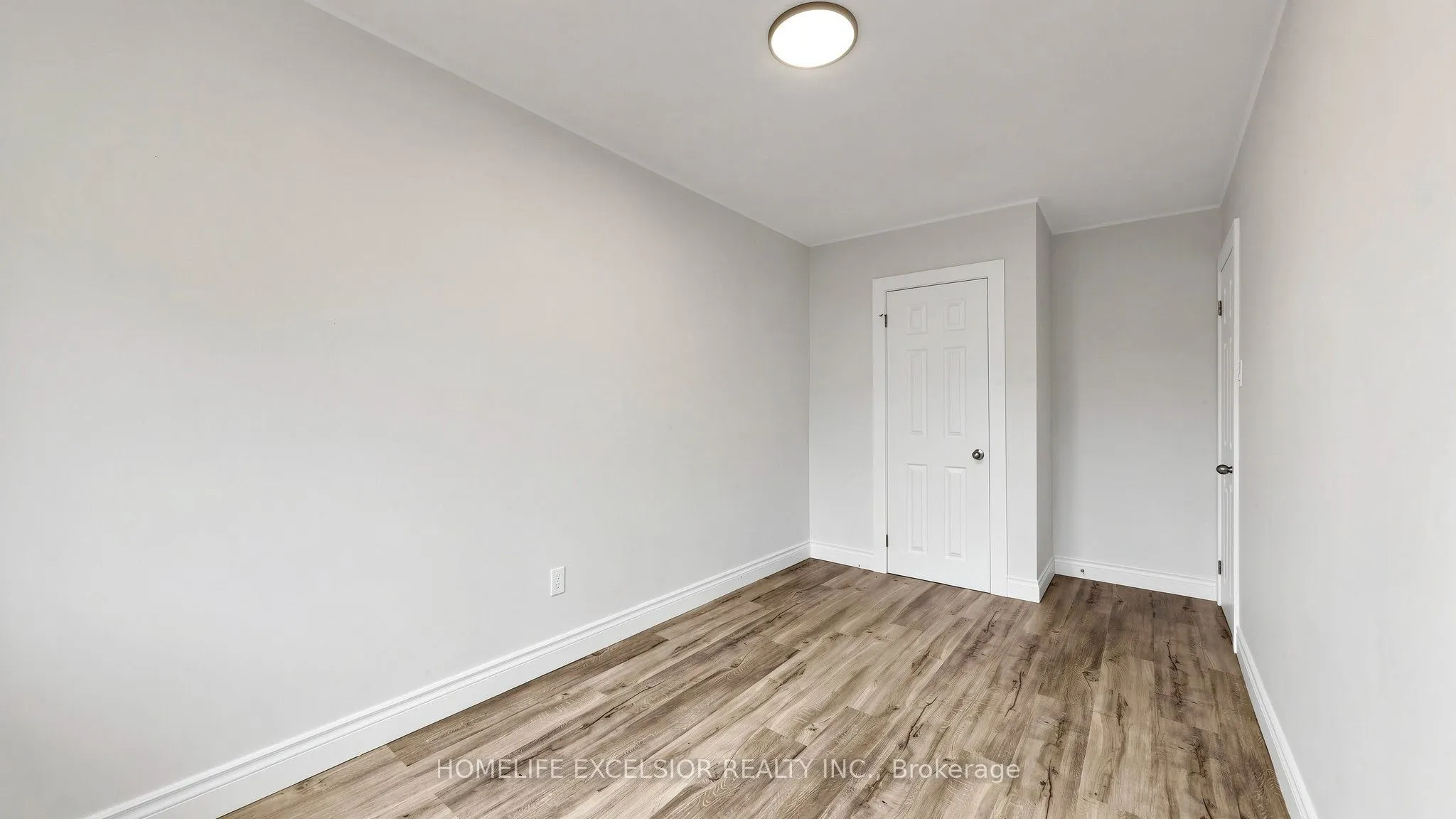 86 Newbury Drive