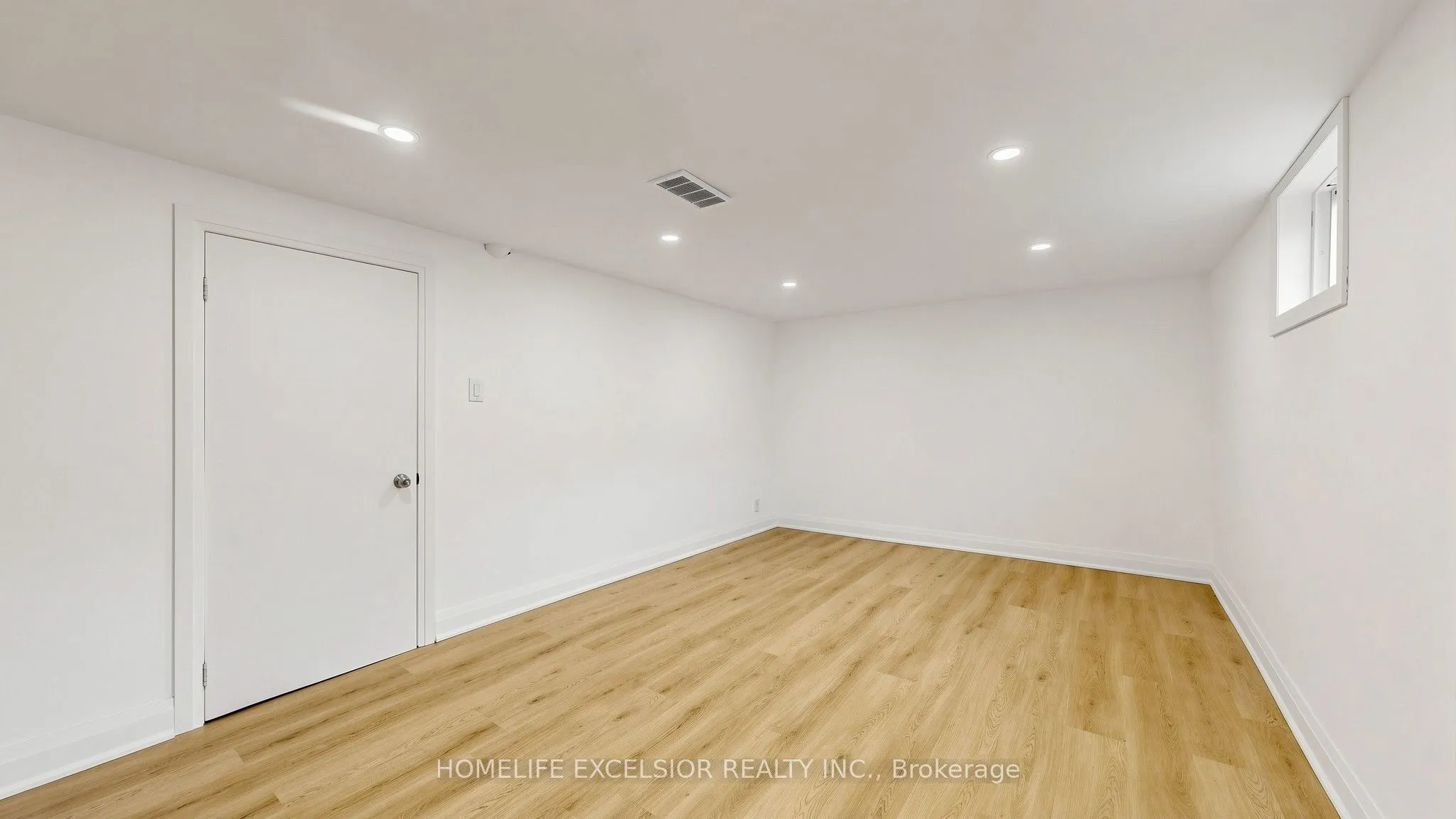 86 Newbury Drive