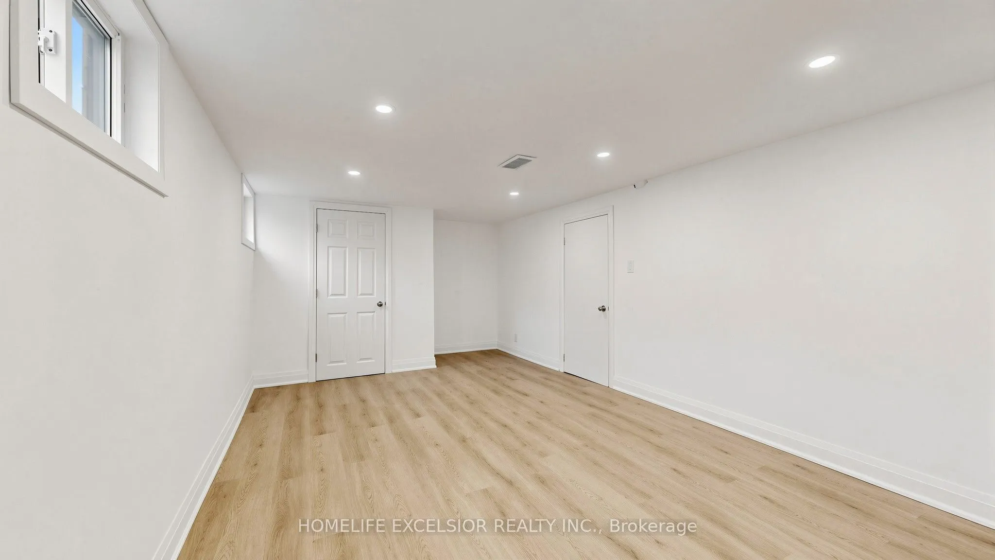 86 Newbury Drive