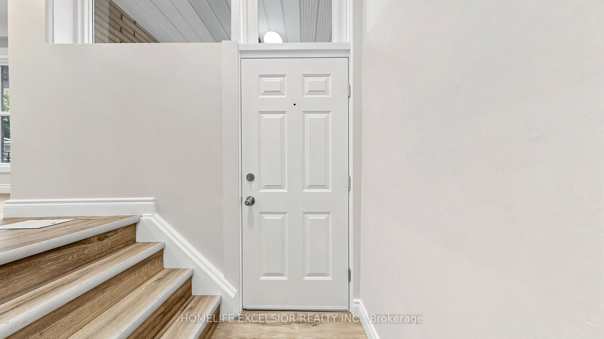 86 Newbury Drive