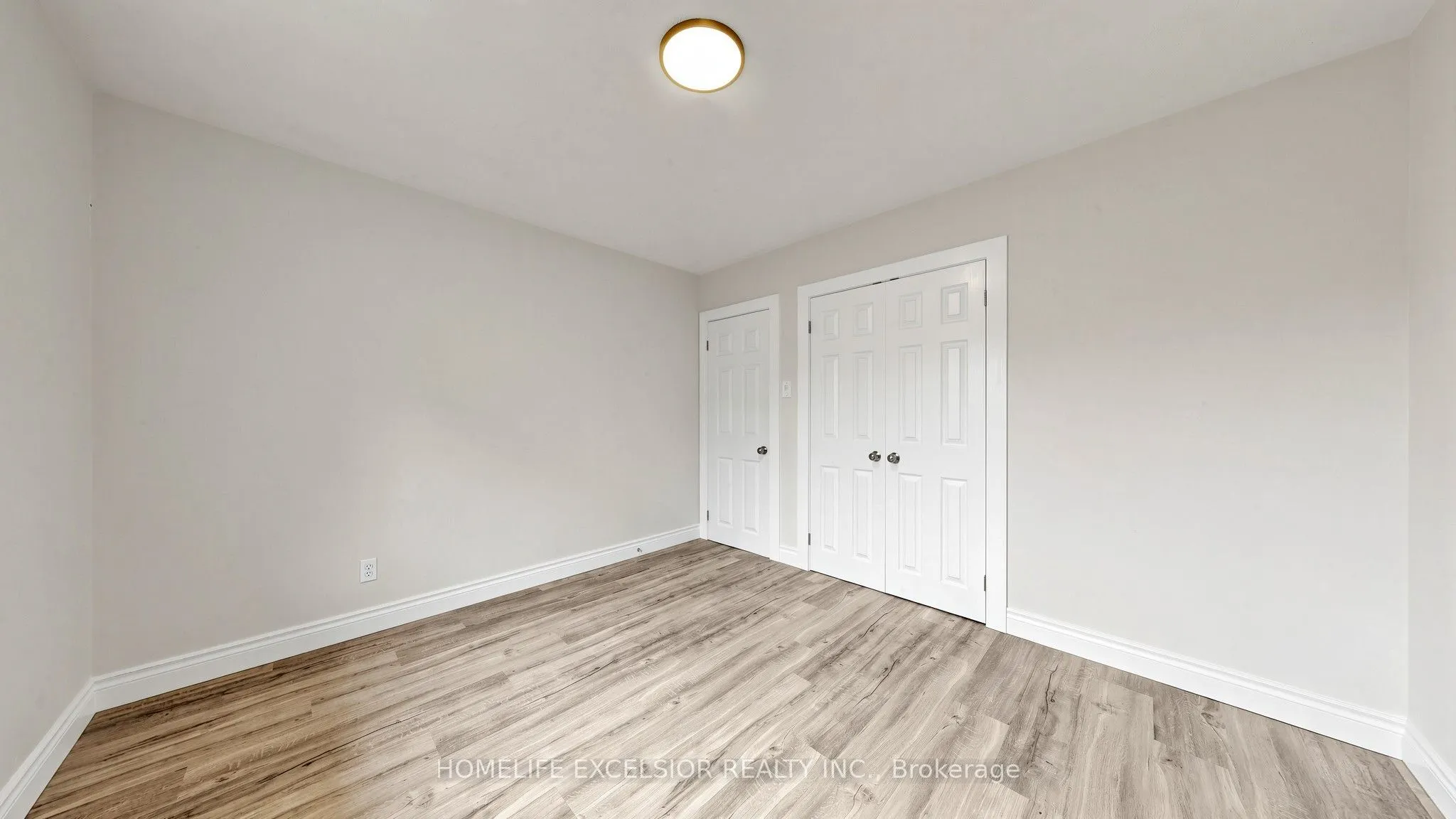 86 Newbury Drive