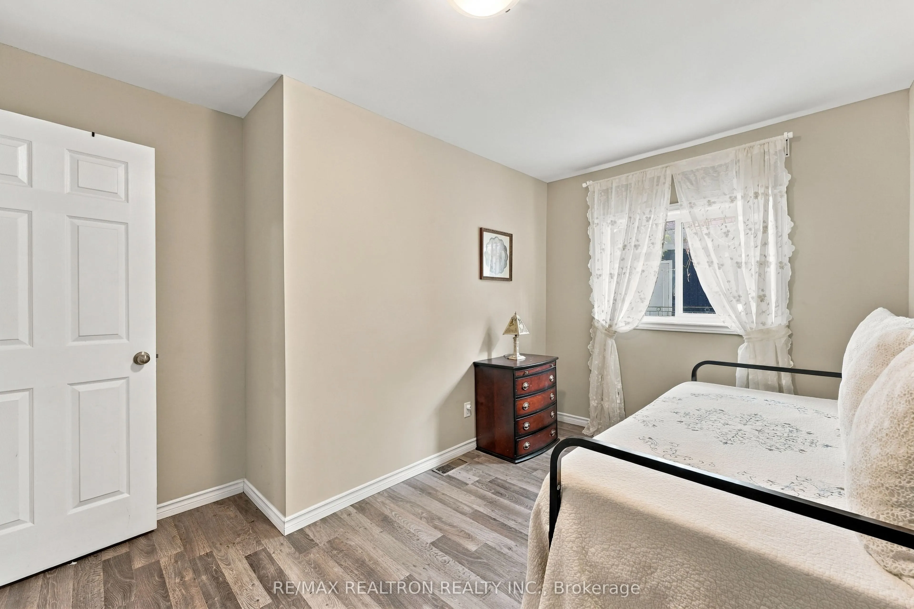 268 Kenwood Avenue