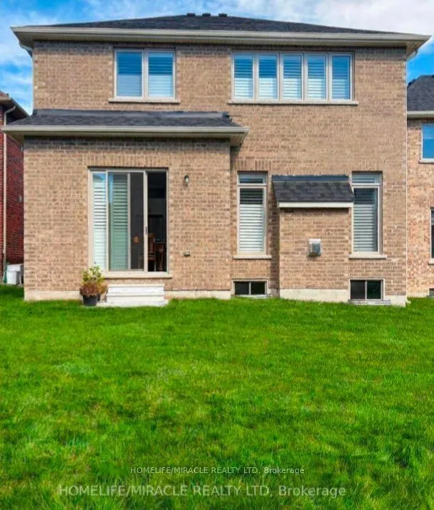 16 Sam Battaglia Crescent