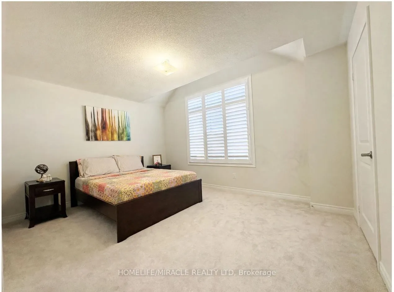 16 Sam Battaglia Crescent