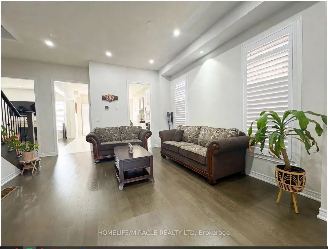 16 Sam Battaglia Crescent