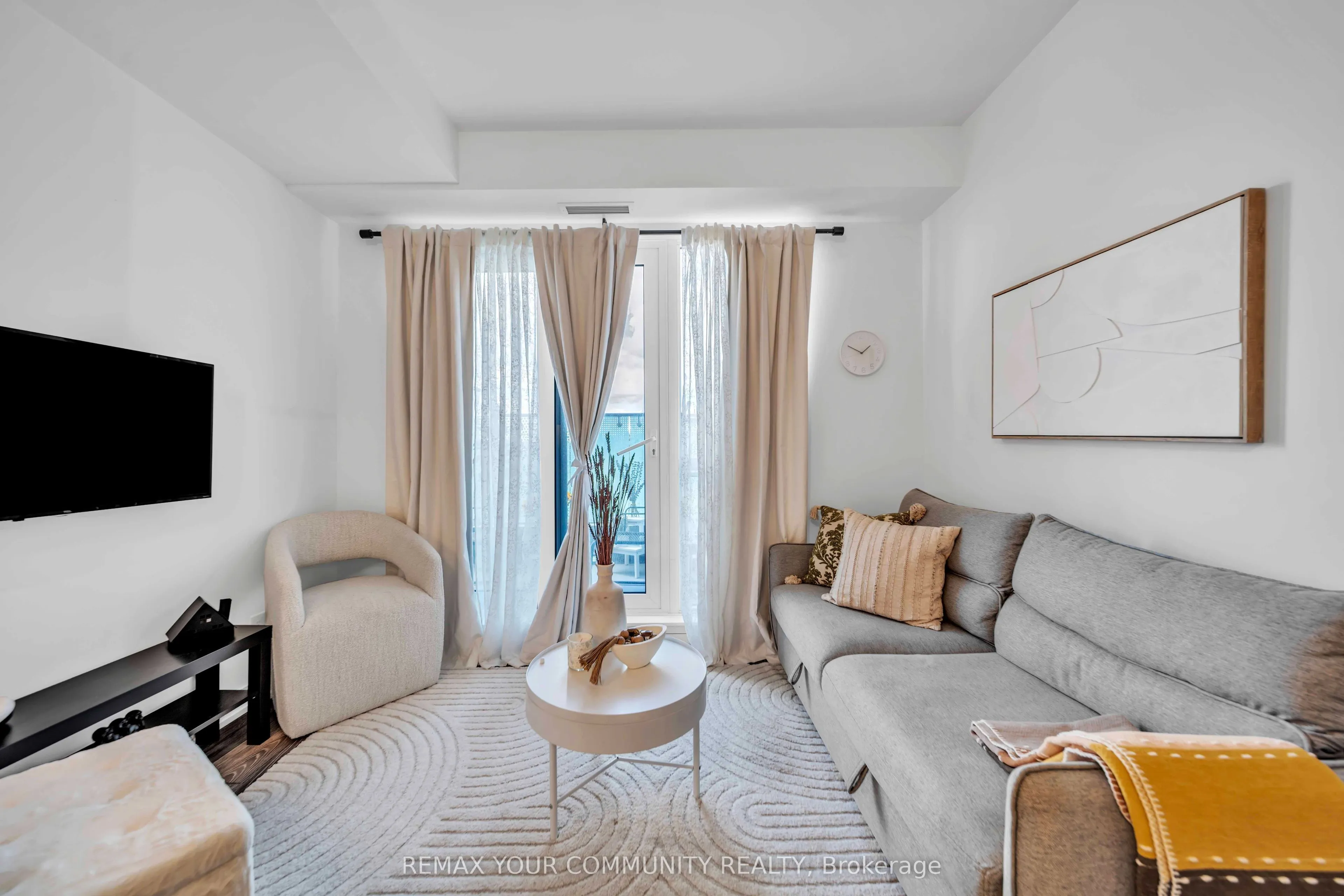 8888 Yonge Street #322