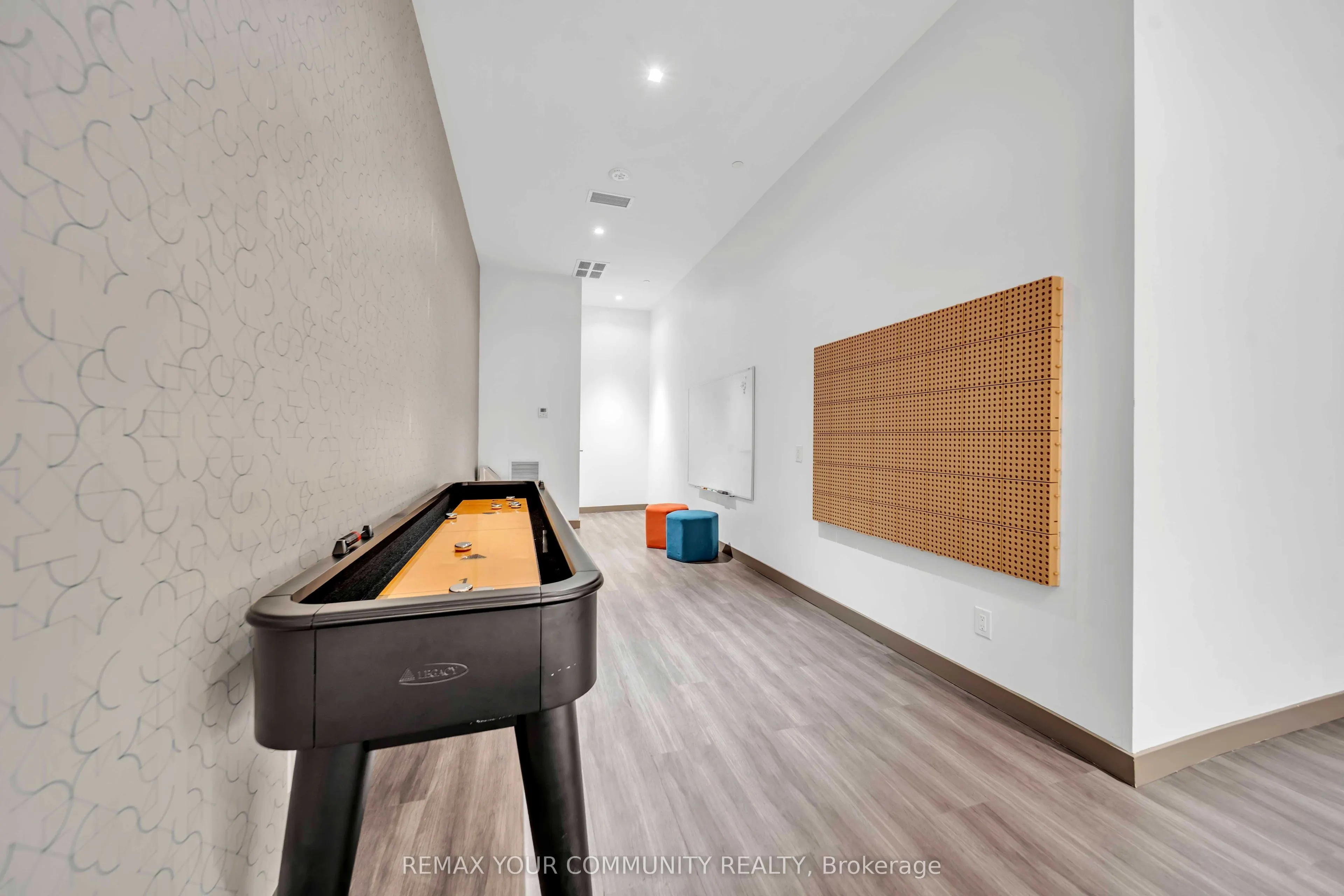 8888 Yonge Street #322