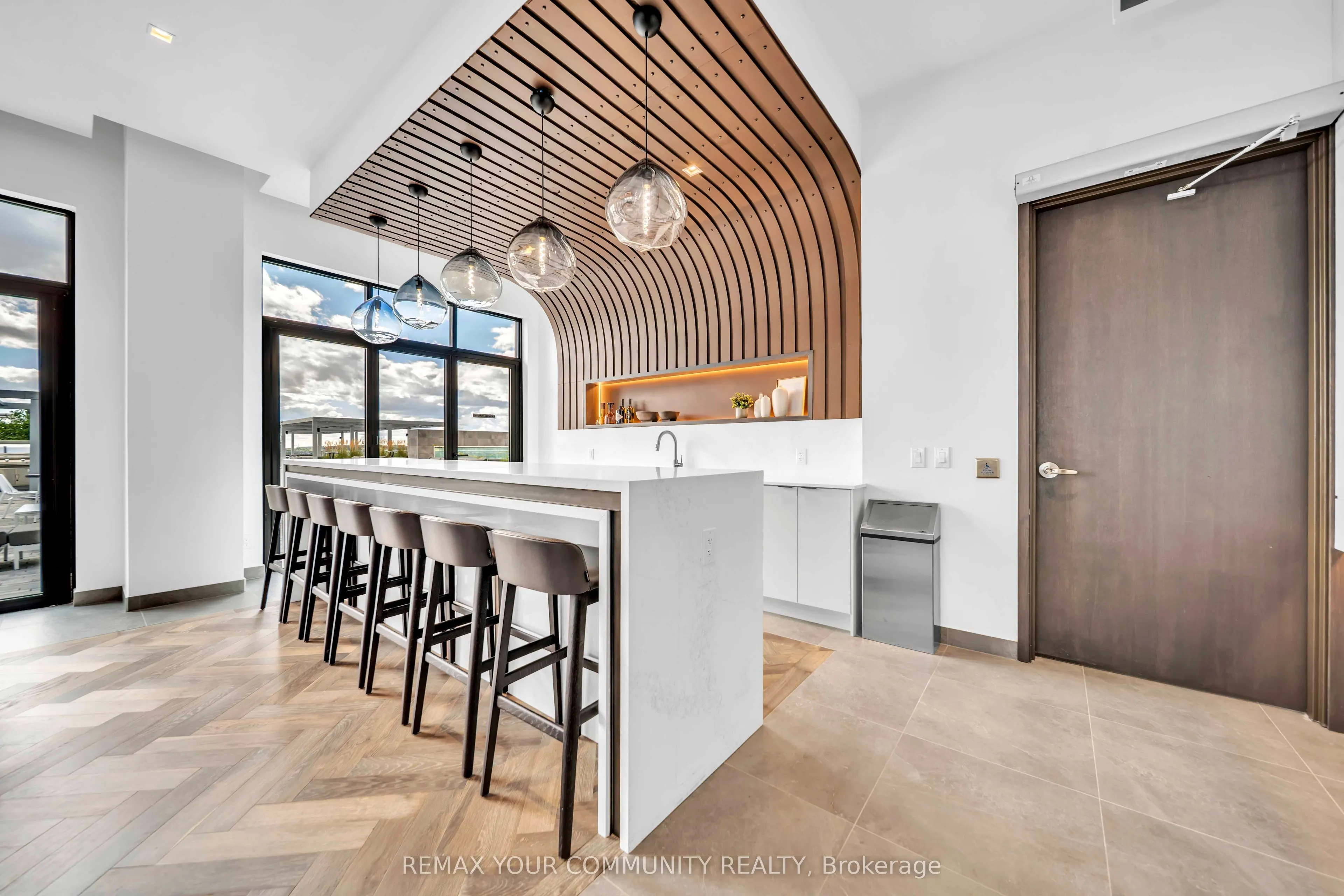 8888 Yonge Street #322