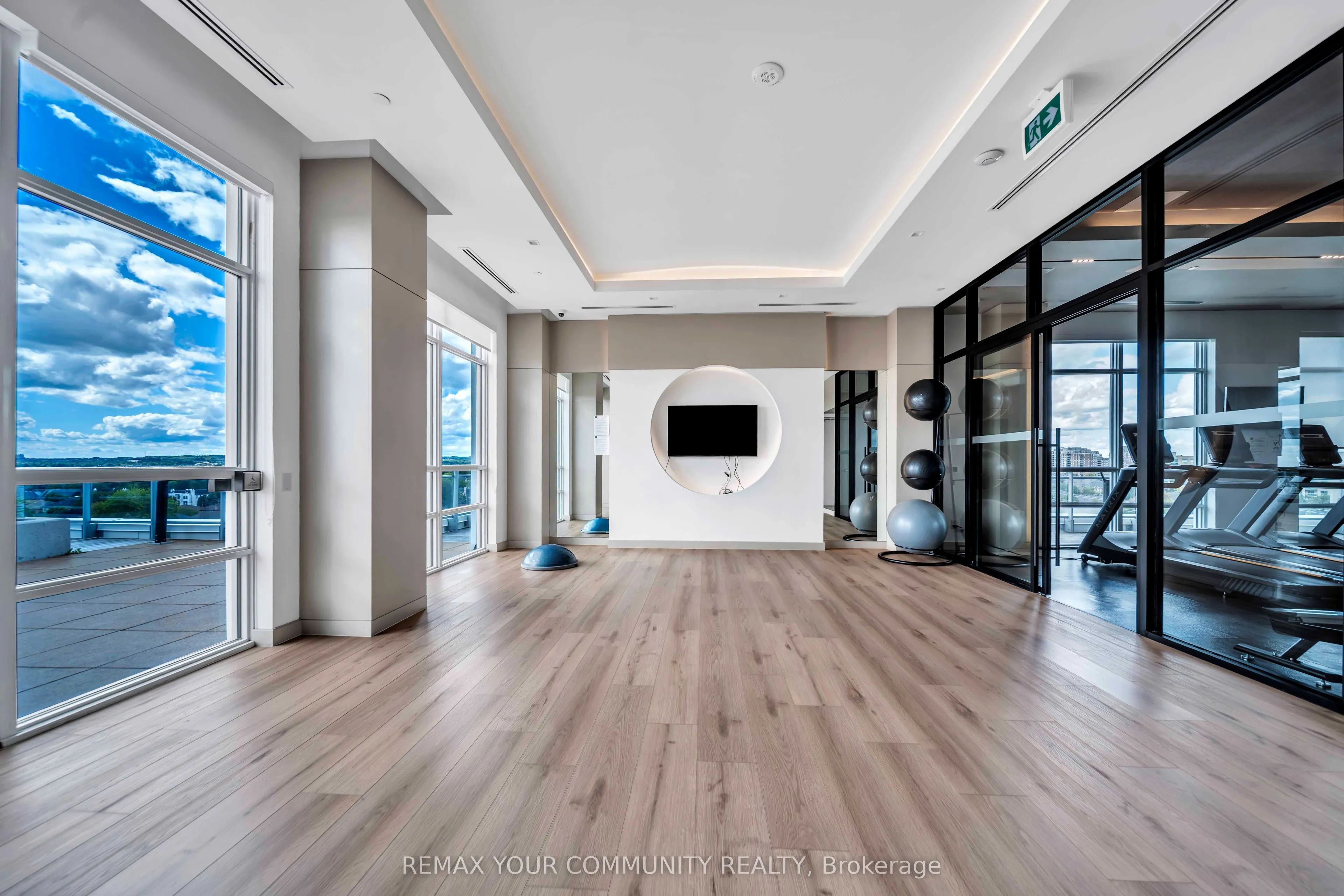8888 Yonge Street #322