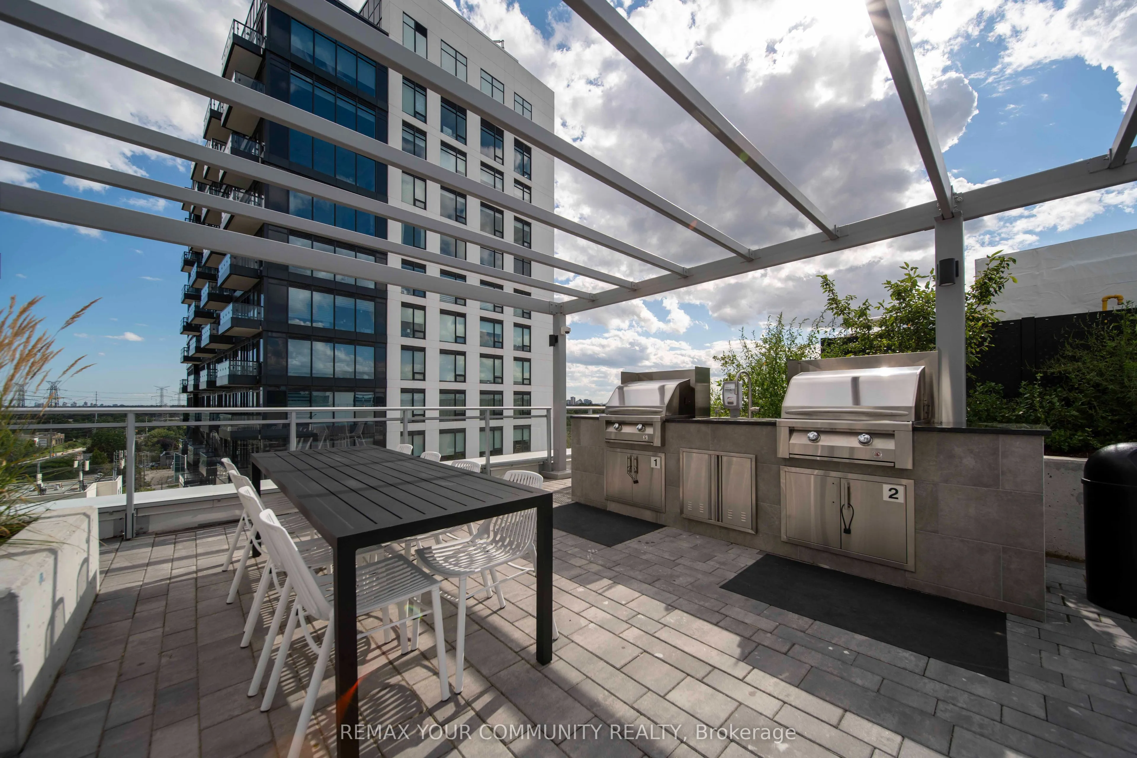 8888 Yonge Street #322