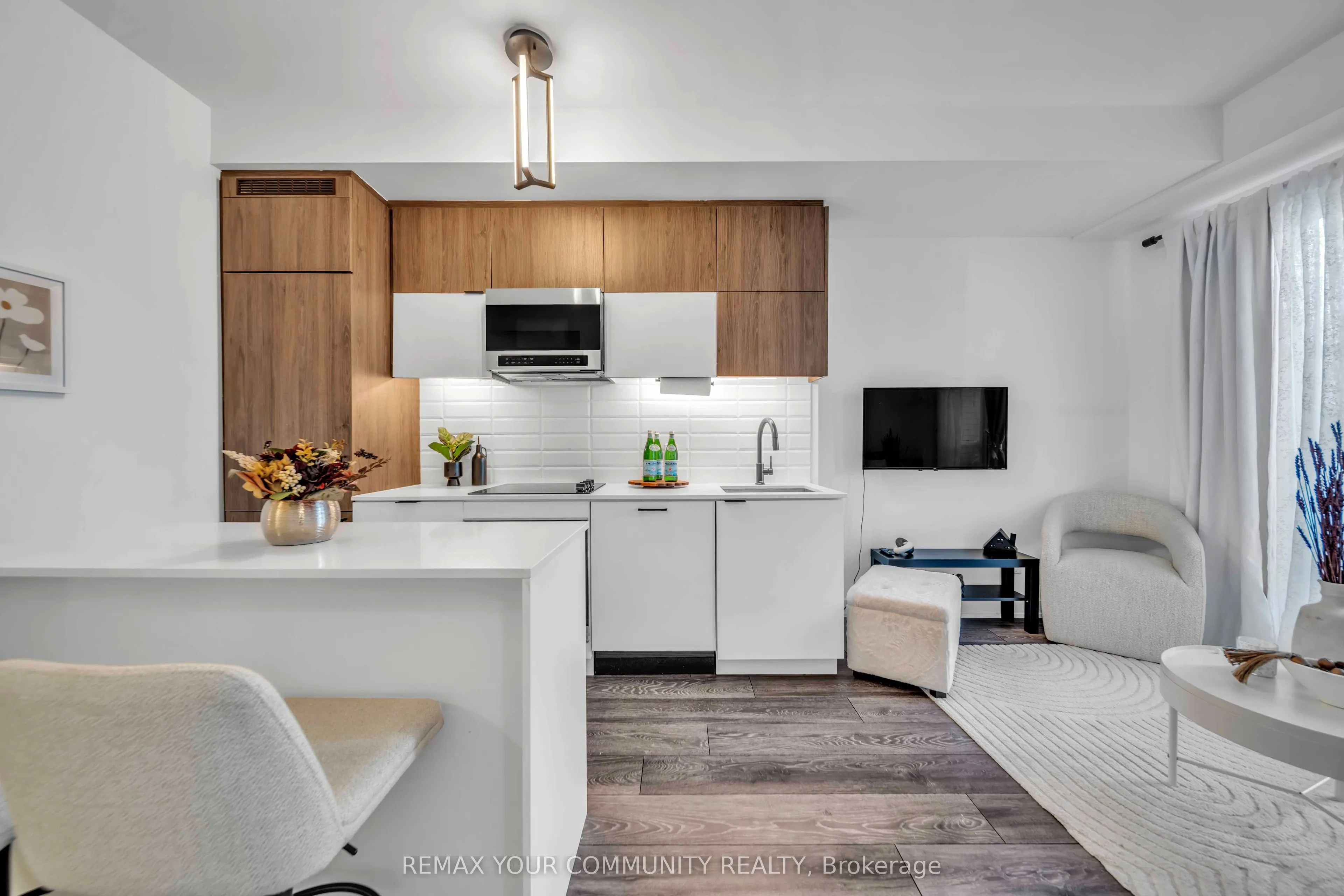 8888 Yonge Street #322