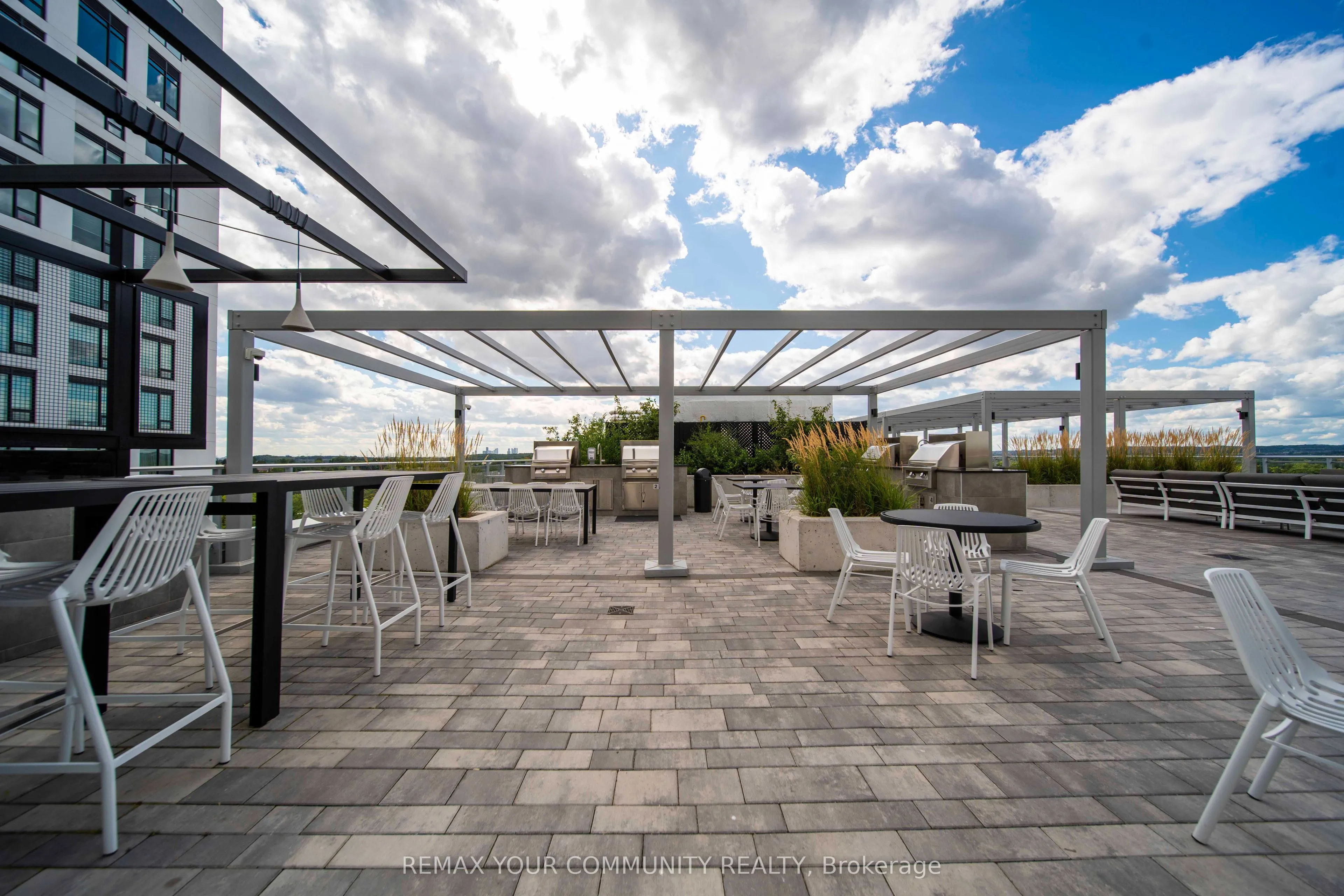 8888 Yonge Street #322