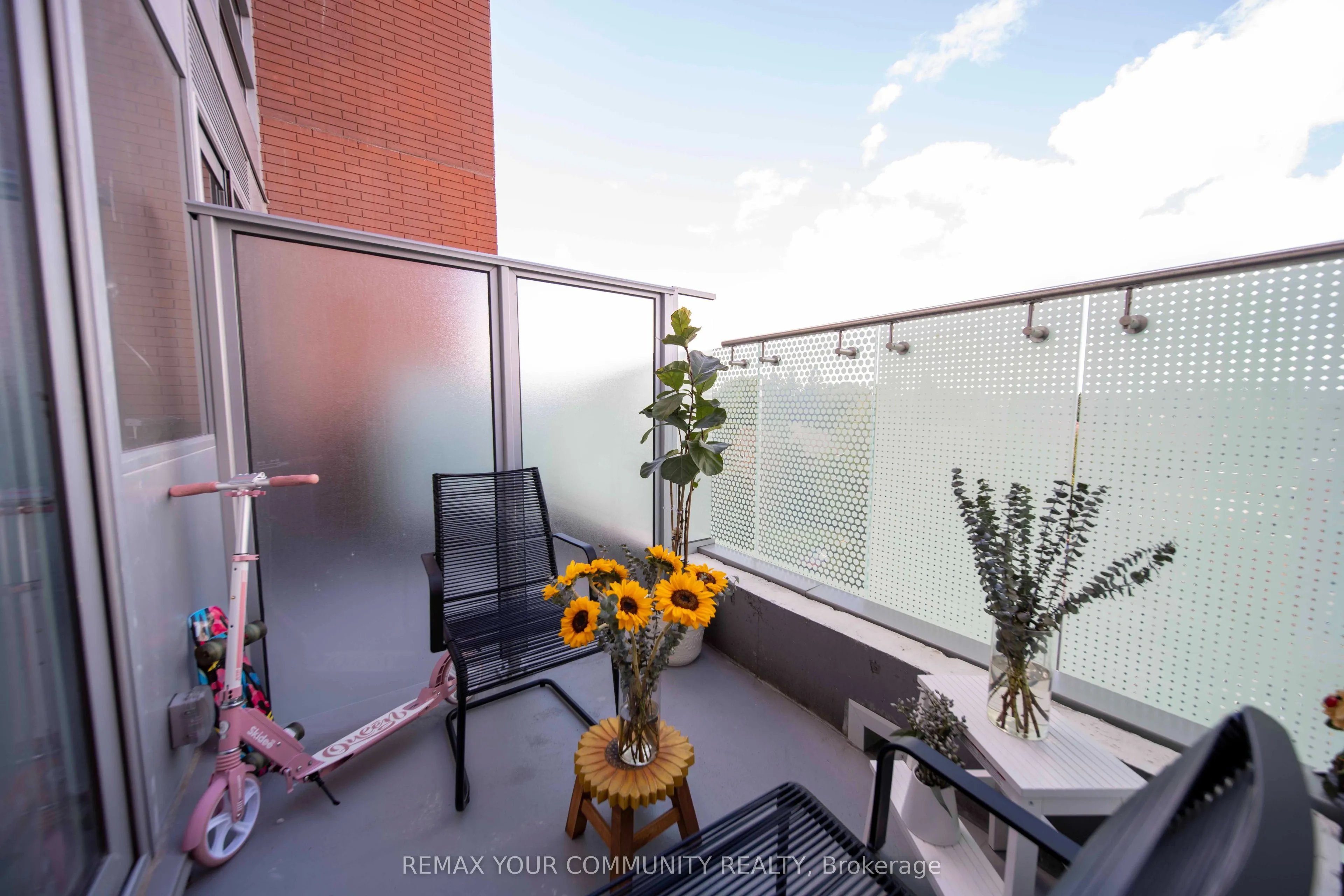 8888 Yonge Street #322