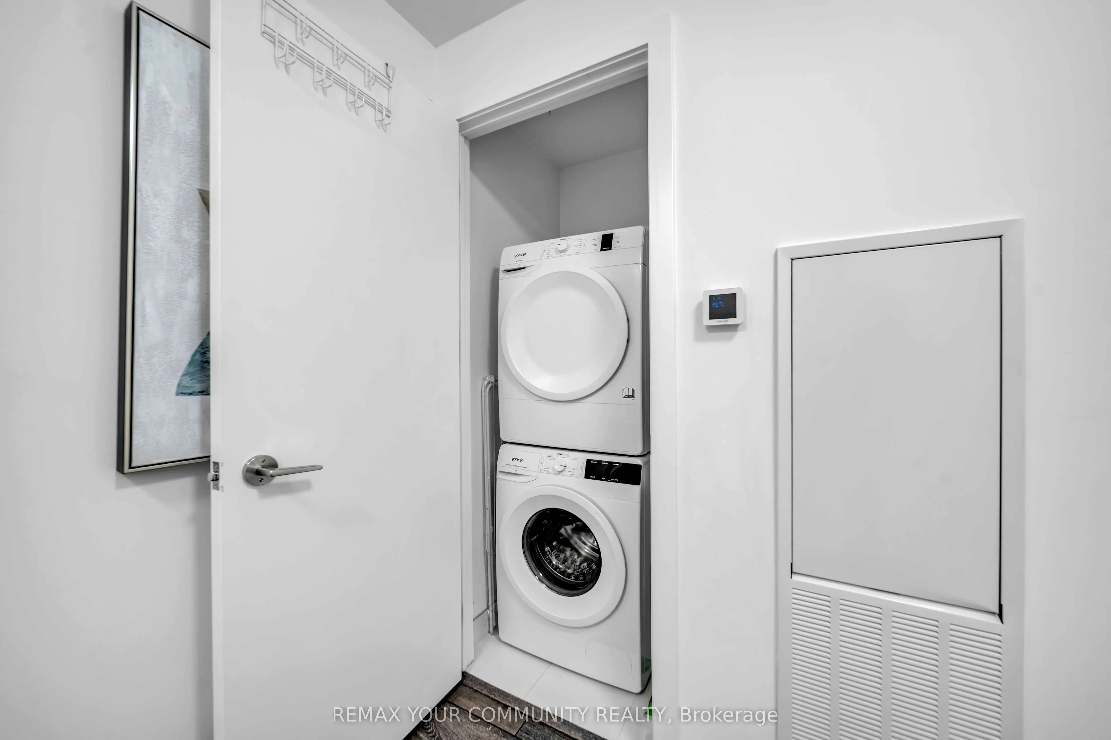 8888 Yonge Street #322
