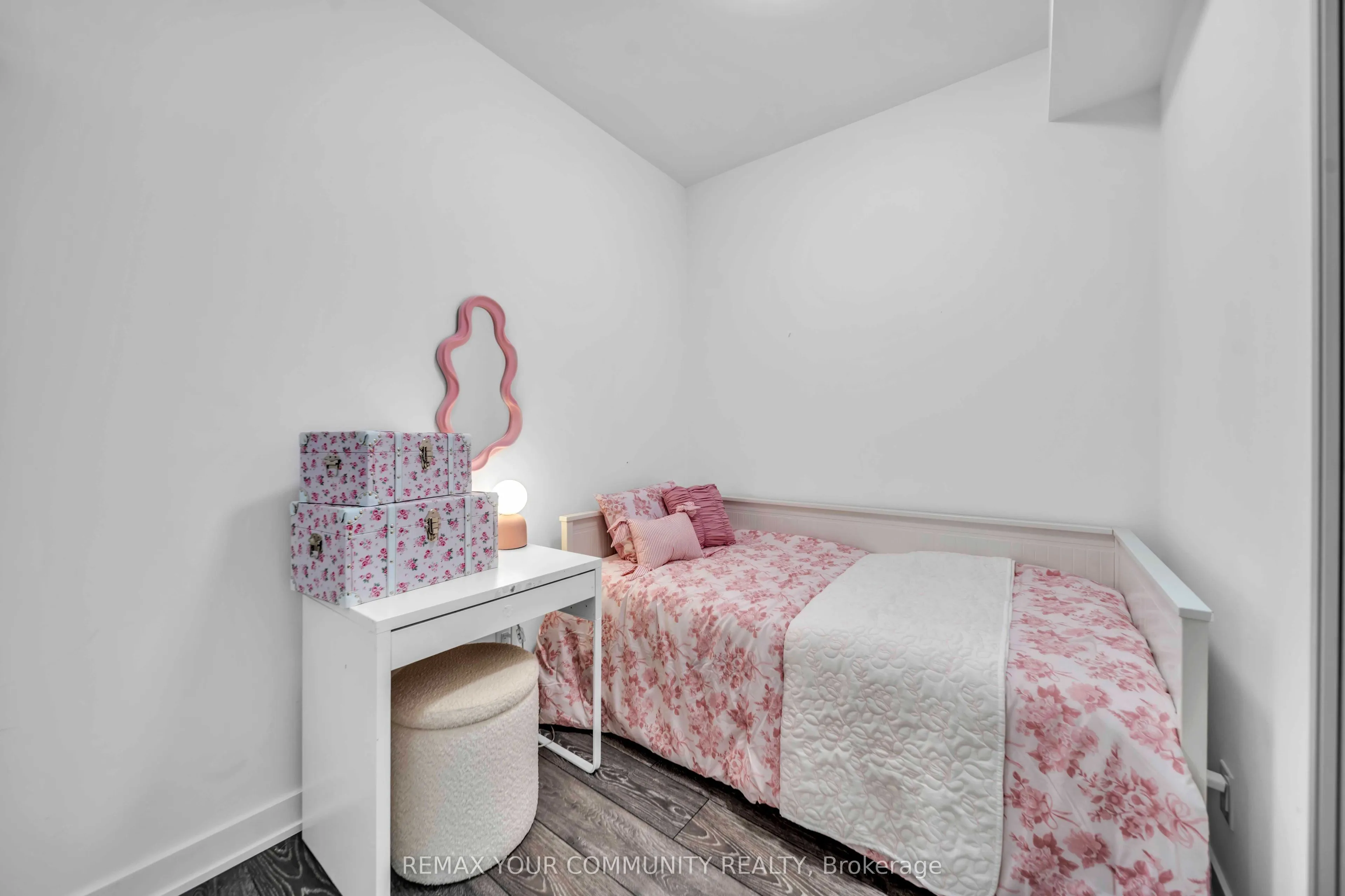 8888 Yonge Street #322