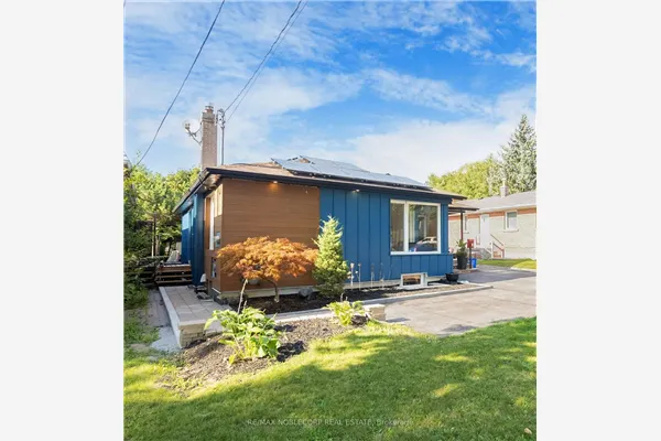 100 Rockport Crescent