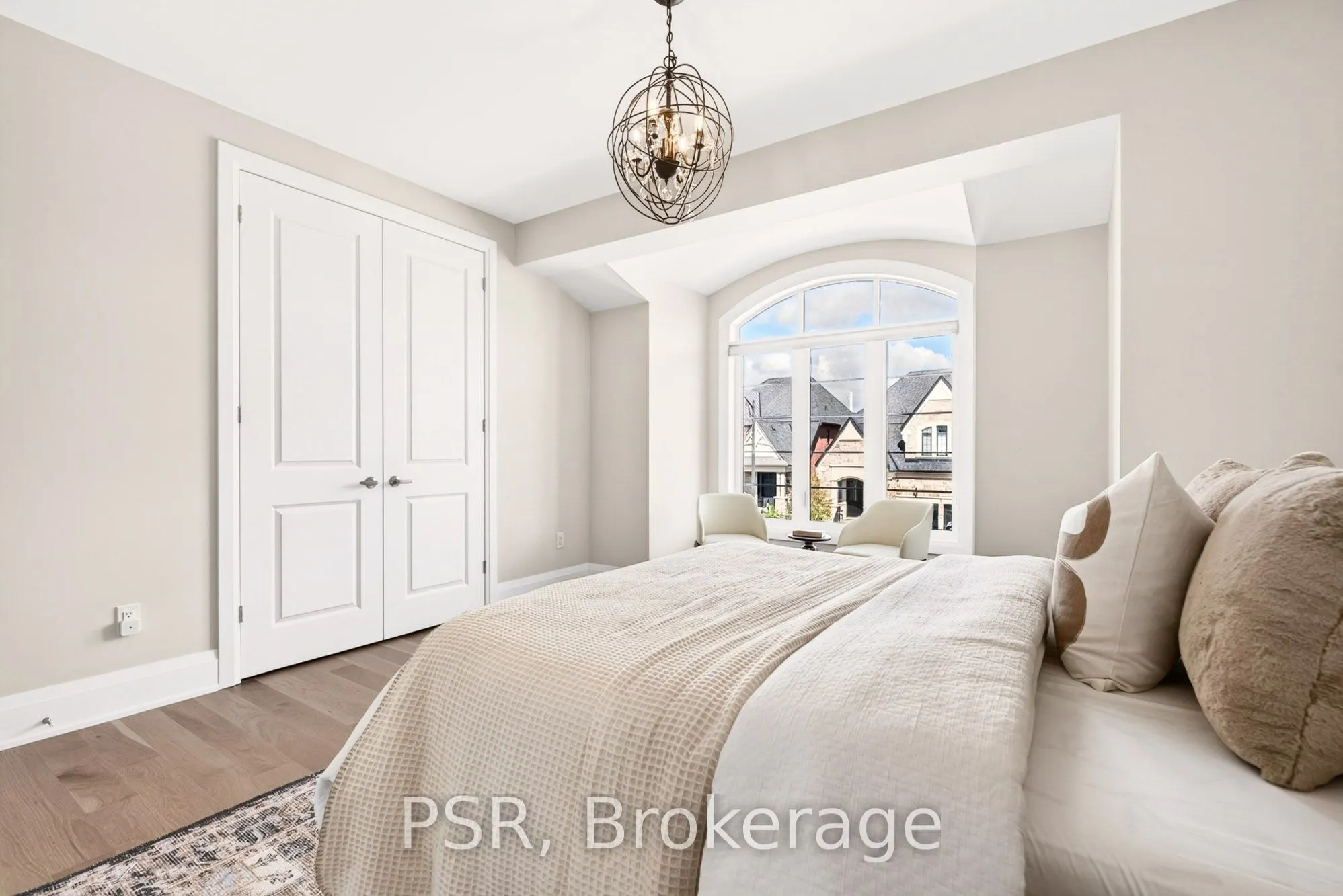 33 Pine Heights Drive