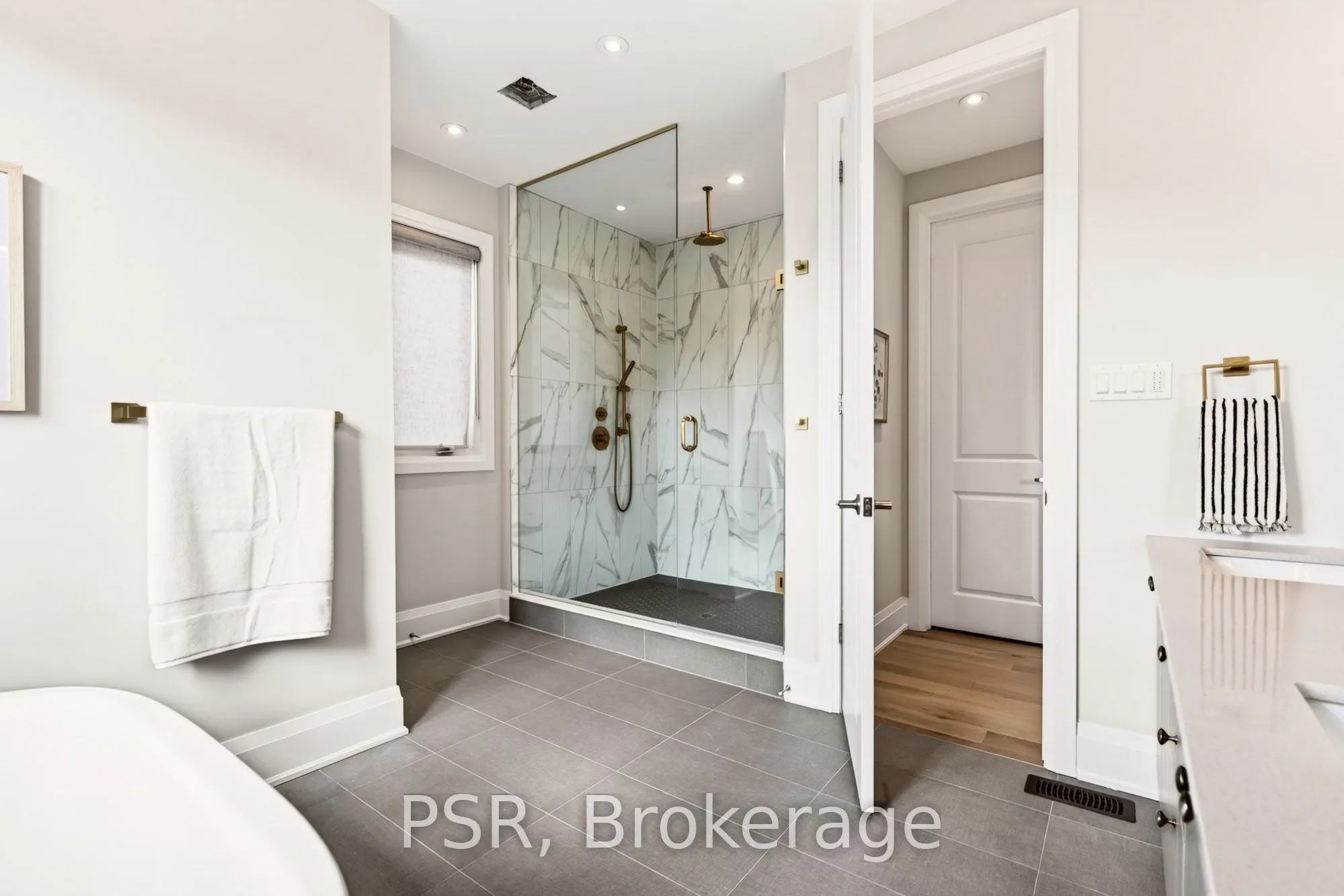 33 Pine Heights Drive