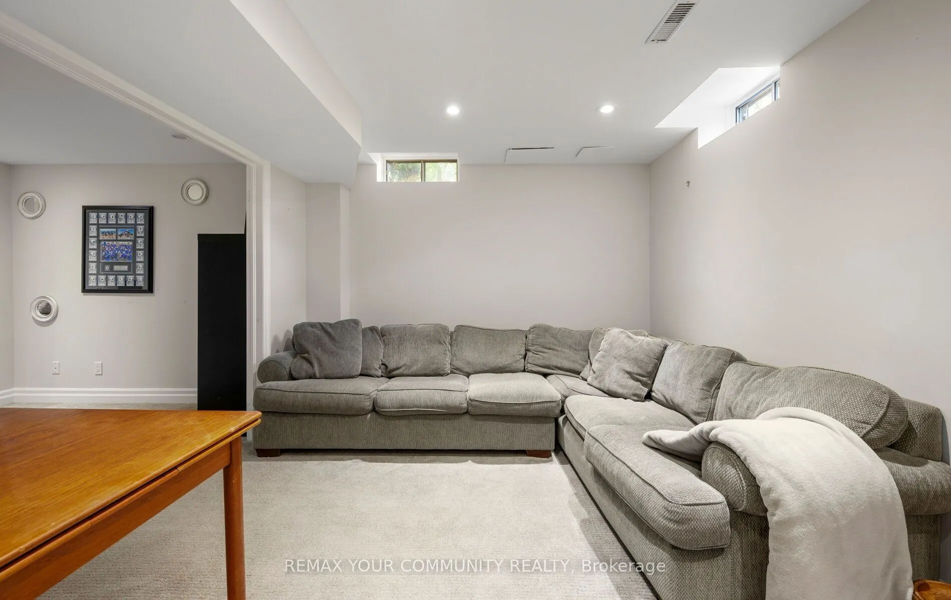 25 Albery Crescent