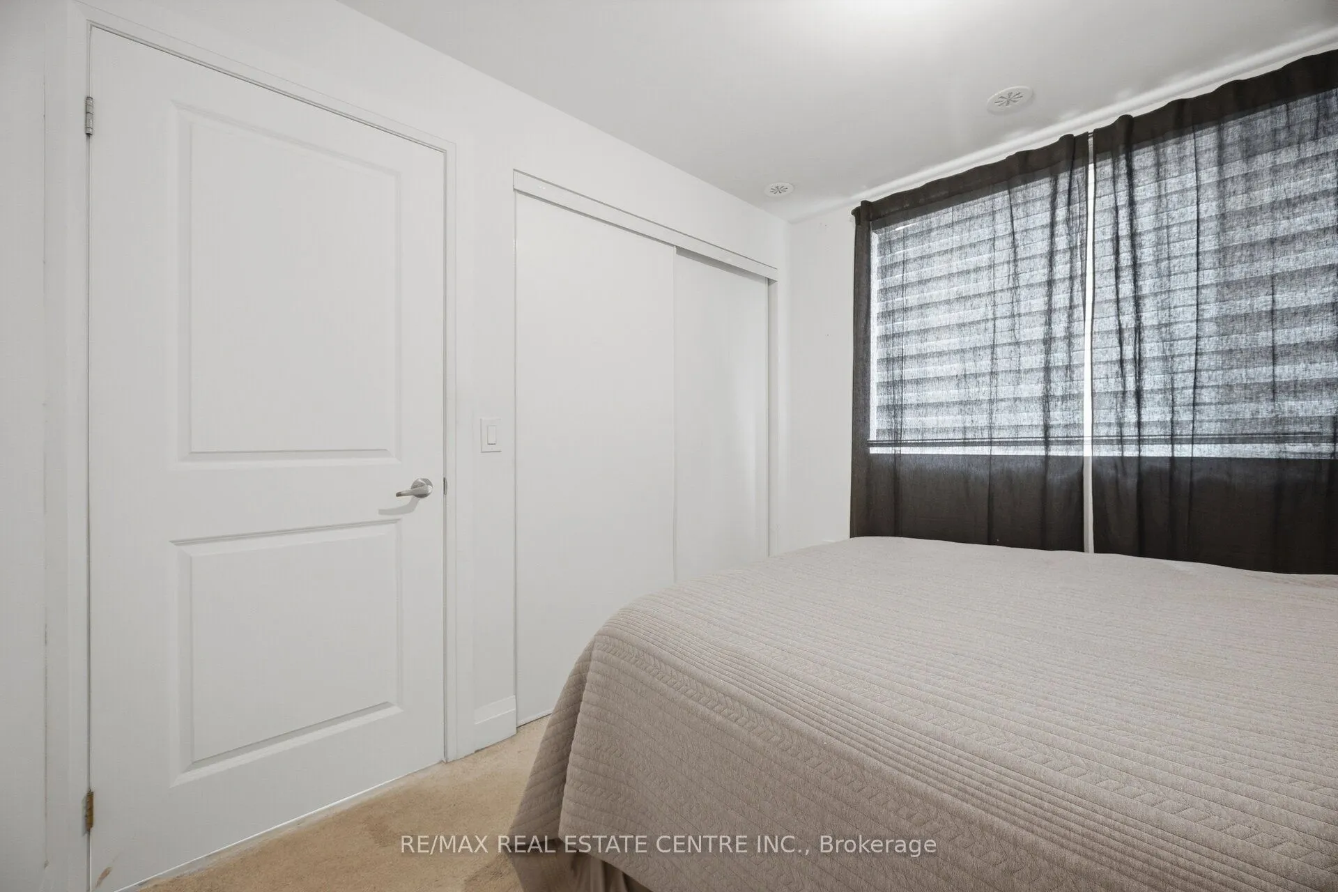 5279 Highway 7 #1402