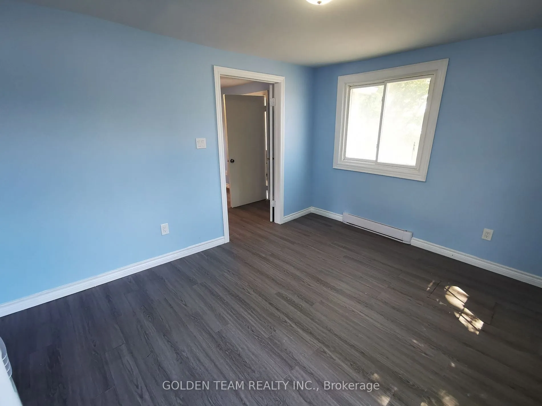424 The Queensway S