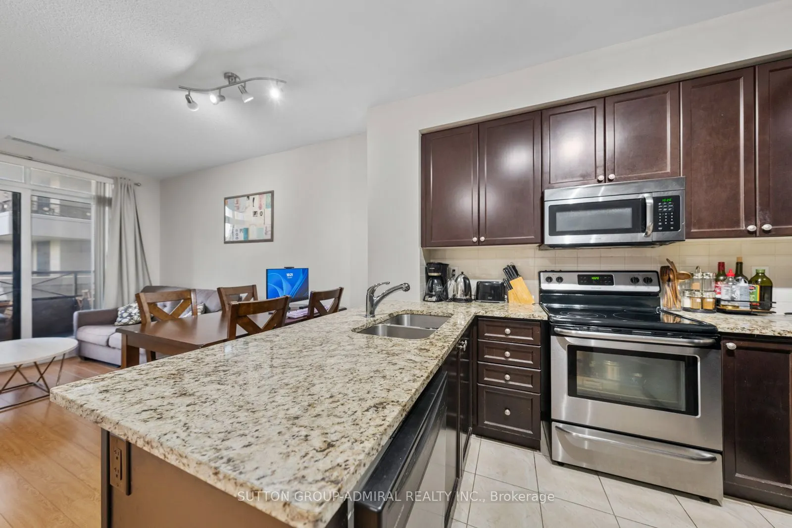 9255 Jane Street #215